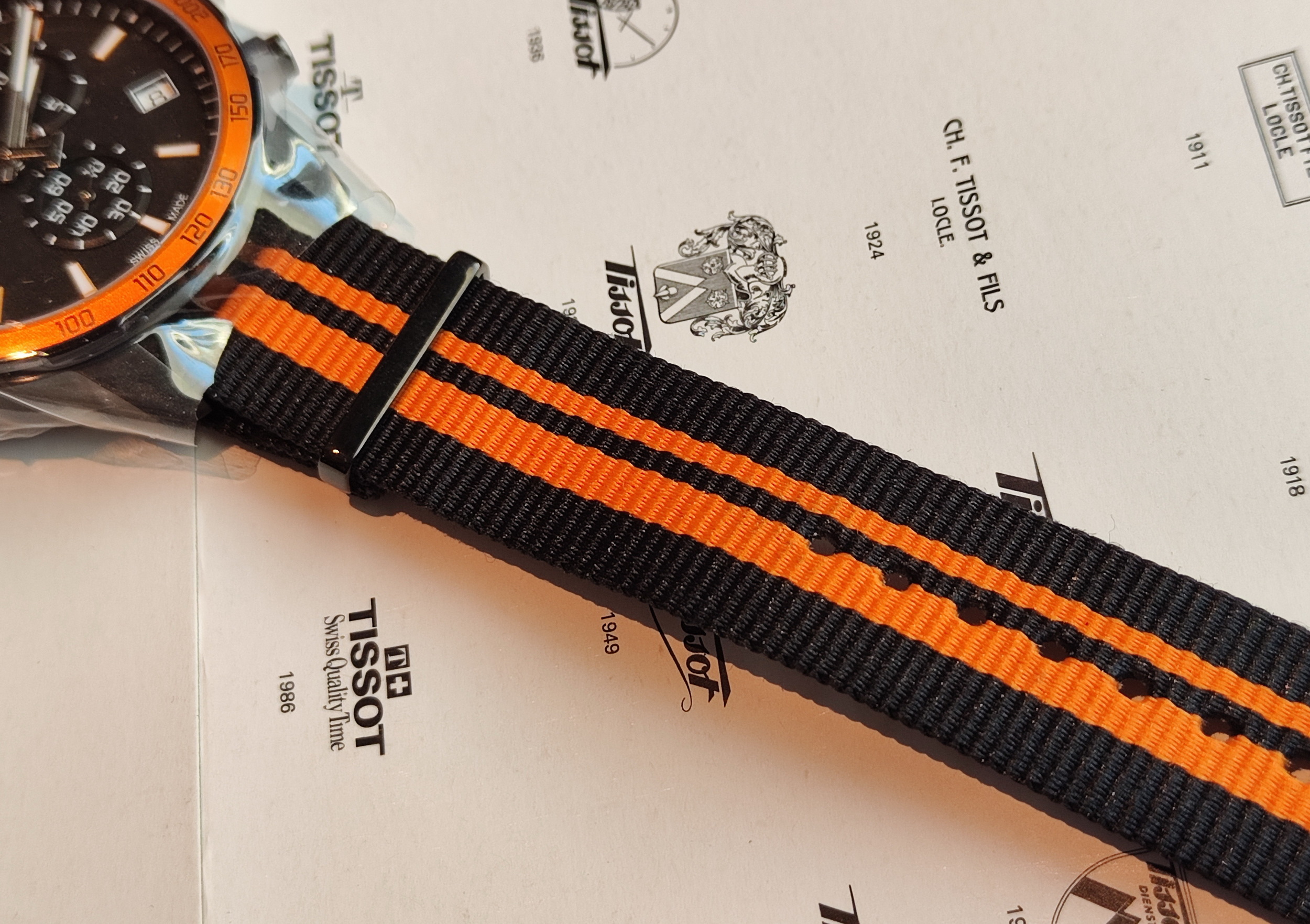 天梭 TISSOT 全新 T-SPORT 大錶徑42mm 橘色錶圈 石英機芯~原廠盒單 未使用品 6