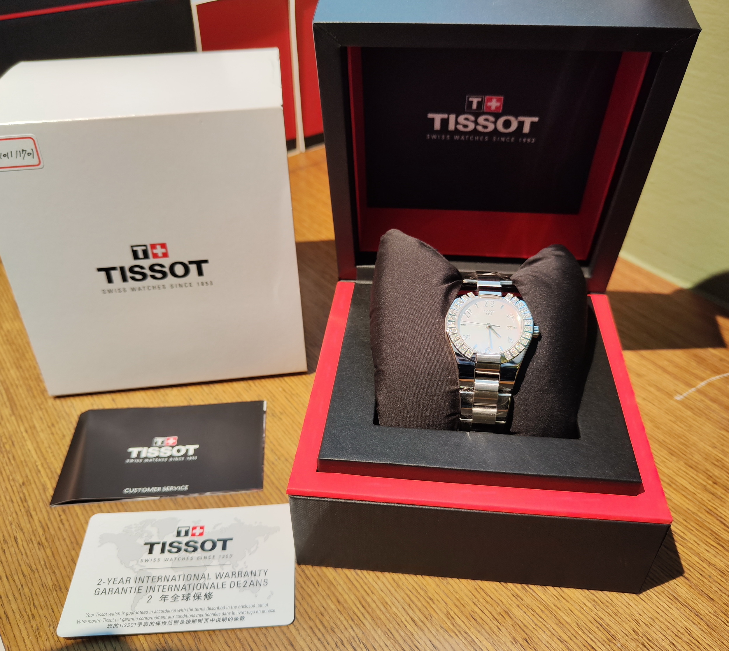 天梭 TISSOT 全新 GLAM SPORT 女仕 原鑲鑽錶 珍珠母貝面盤 錶徑32mm 石英機芯~原廠盒單 未使用品 6