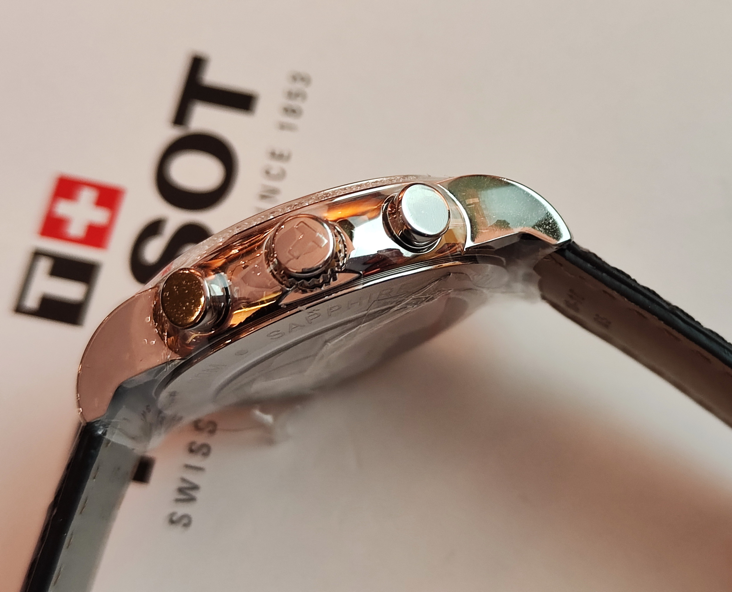 天梭 TISSOT 全新 Lady 女仕 原鑲鑽圈 珍珠母貝面盤 錶徑35mm 原裝石英機芯~原廠盒單 未使用品 4