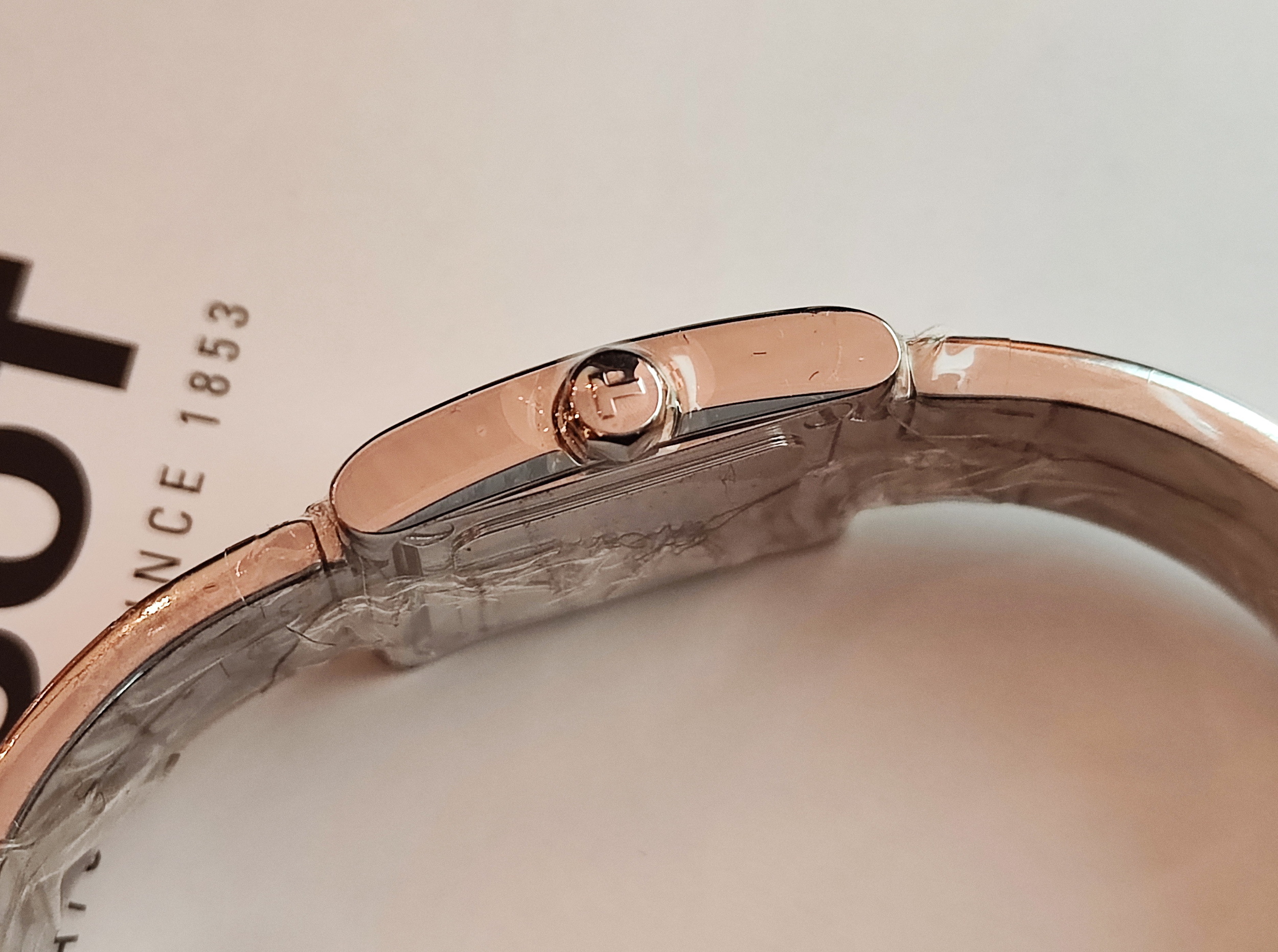 天梭 TISSOT 全新 Lady 女仕 原鑲鑽 珍珠母貝面盤 錶徑20mm 石英機芯~原廠盒單 未使用品 4