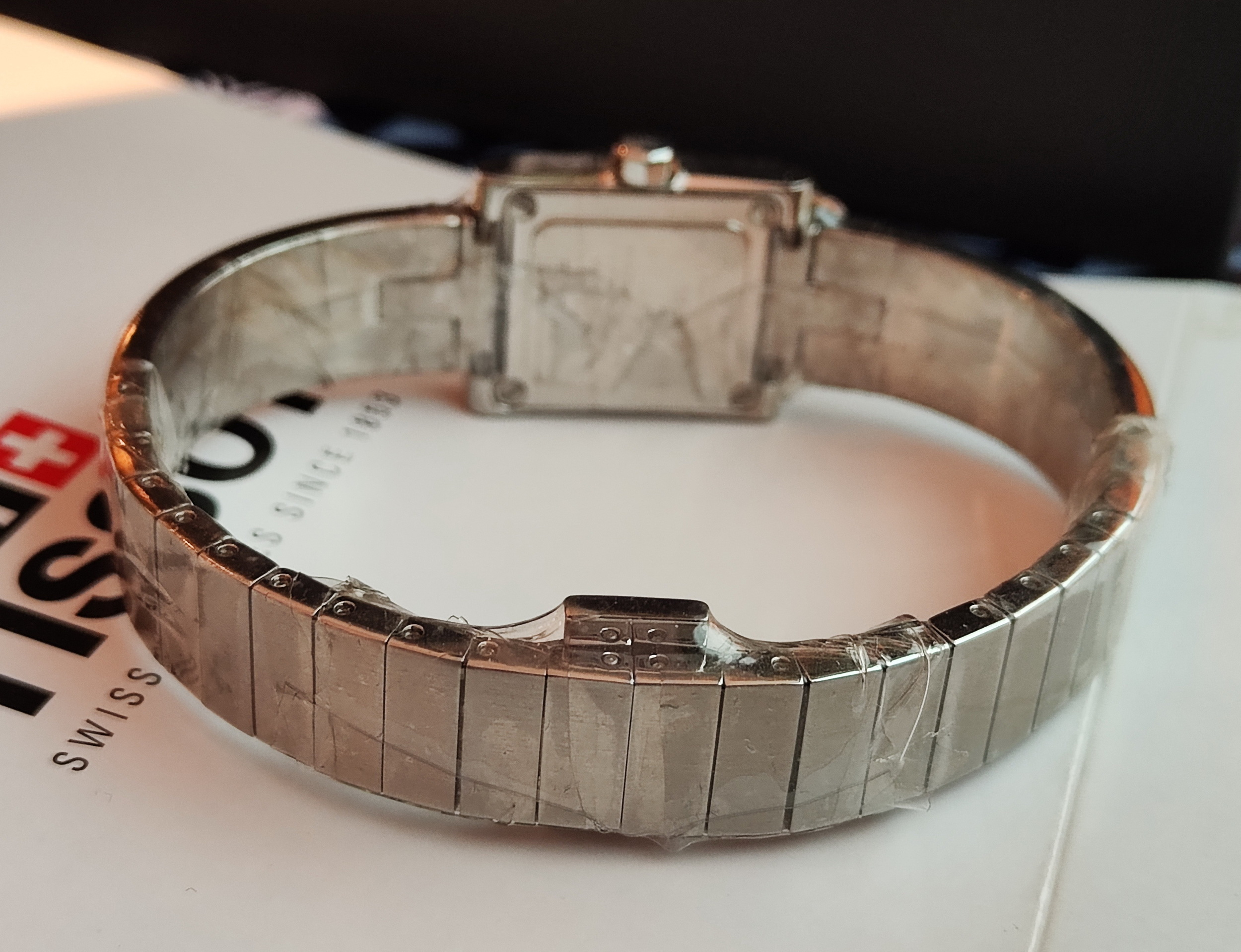 天梭 TISSOT 全新 Lady 女仕 原鑲鑽 珍珠母貝面盤 錶徑20mm 石英機芯~原廠盒單 未使用品 5