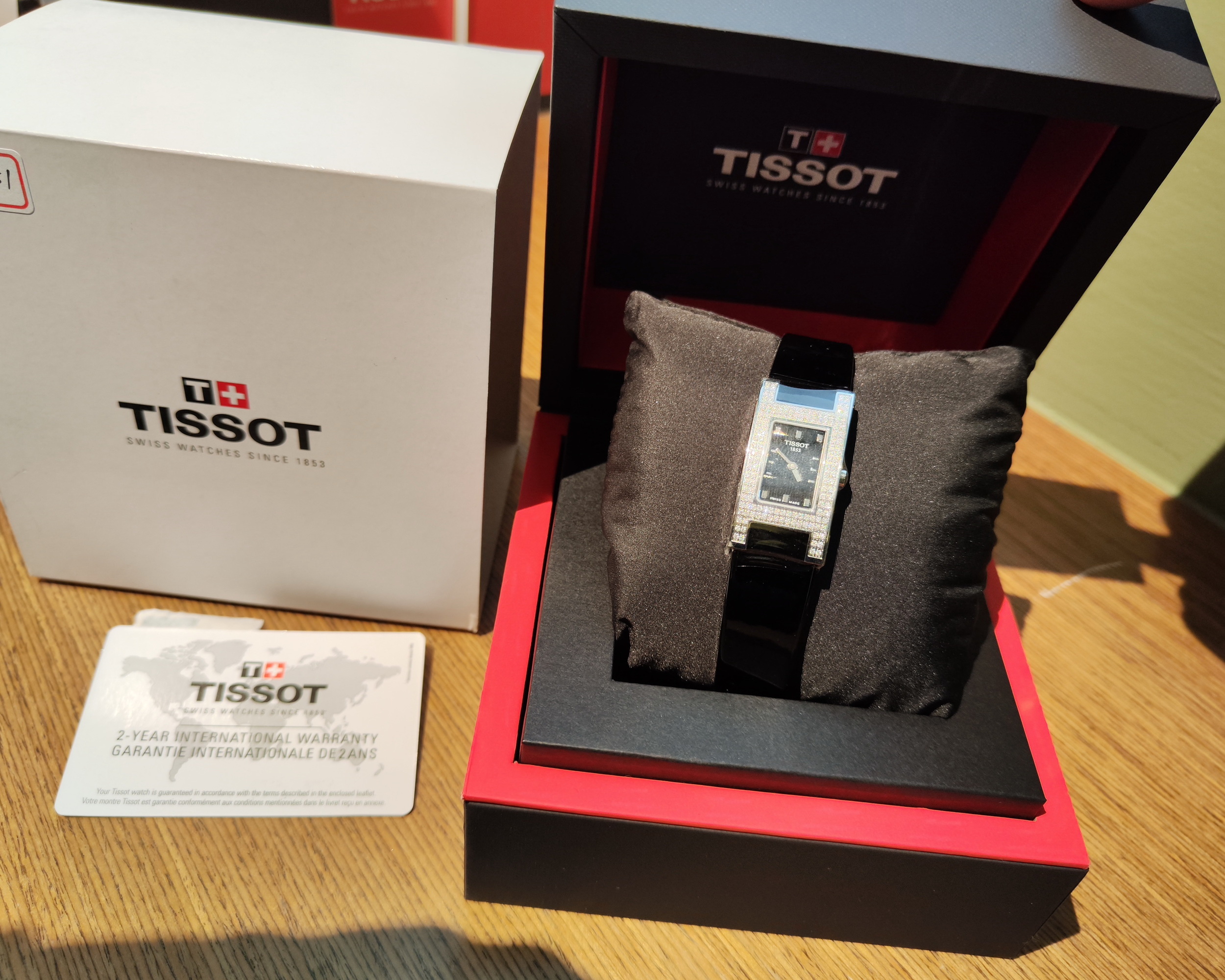 天梭 TISSOT 全新 Bellf Hour系列 原鑲鑽錶 大H 黑色面盤 石英機芯~原廠盒單 未使用品 6