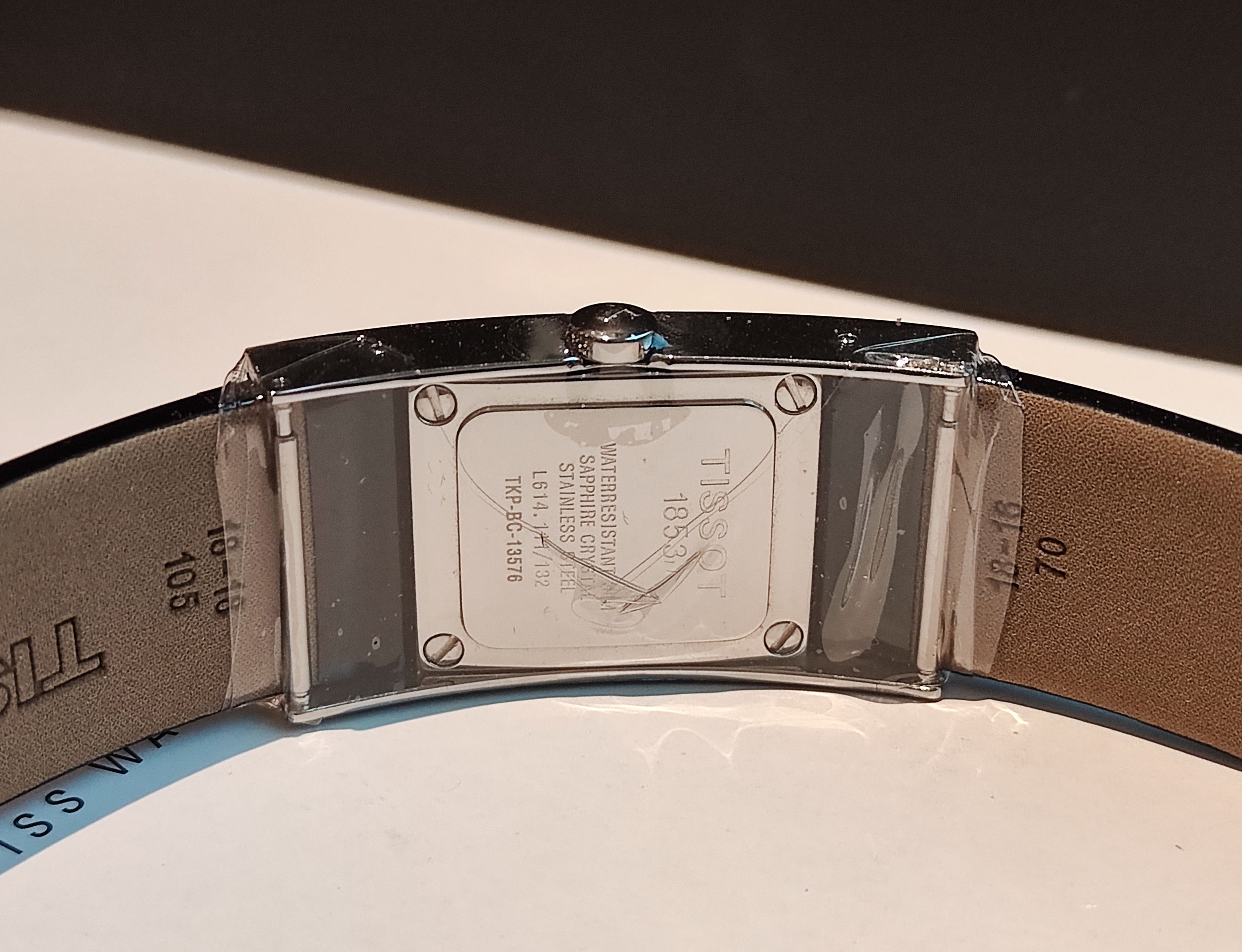 天梭 TISSOT 全新 Bellf Hour系列 原鑲鑽錶 大H 黑色面盤 石英機芯~原廠盒單 未使用品 4