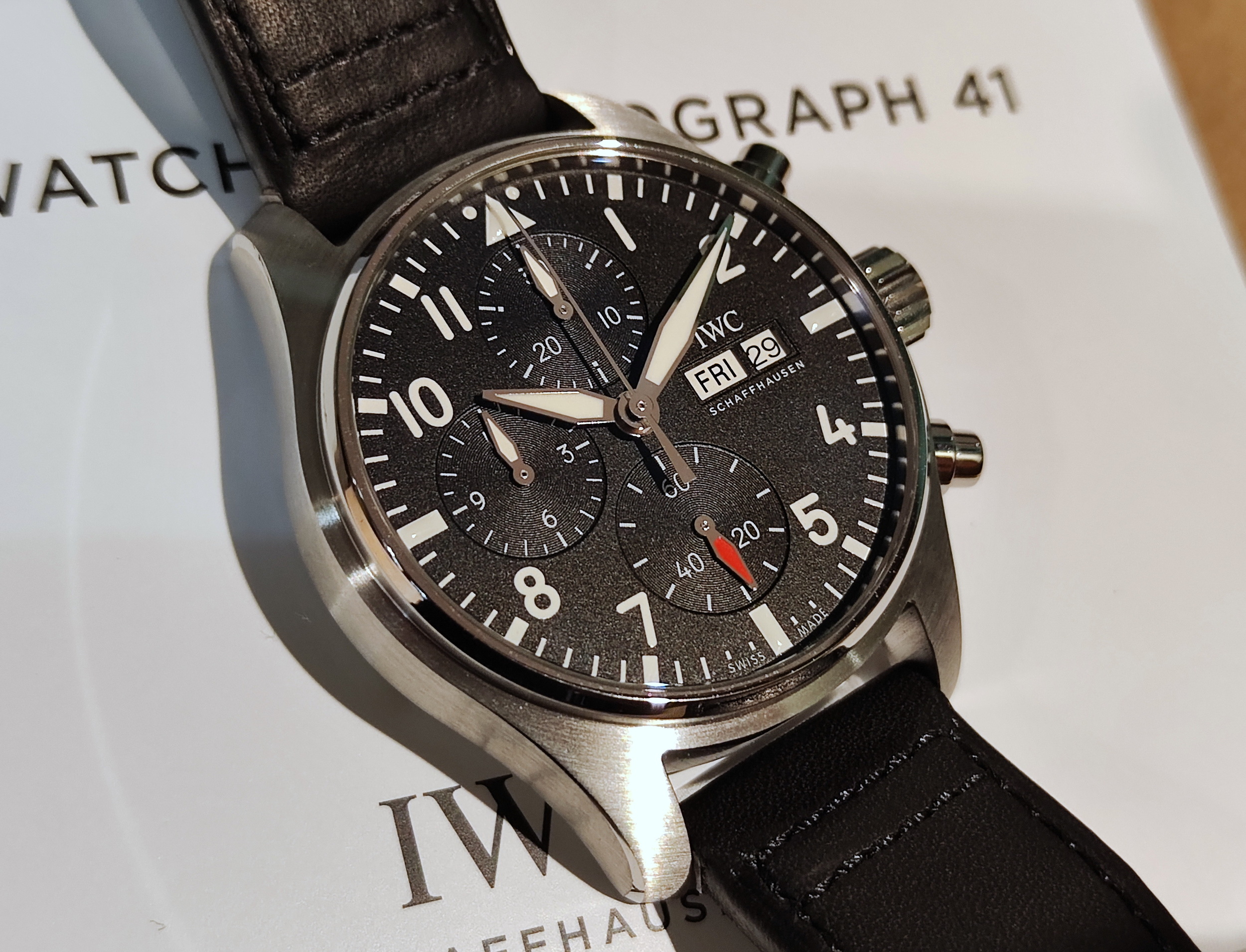 萬國 IWC 全新 飛行員系列 黑色面盤 大錶徑41mm 自動上鍊 計時功能~原廠盒單 2025AD 3