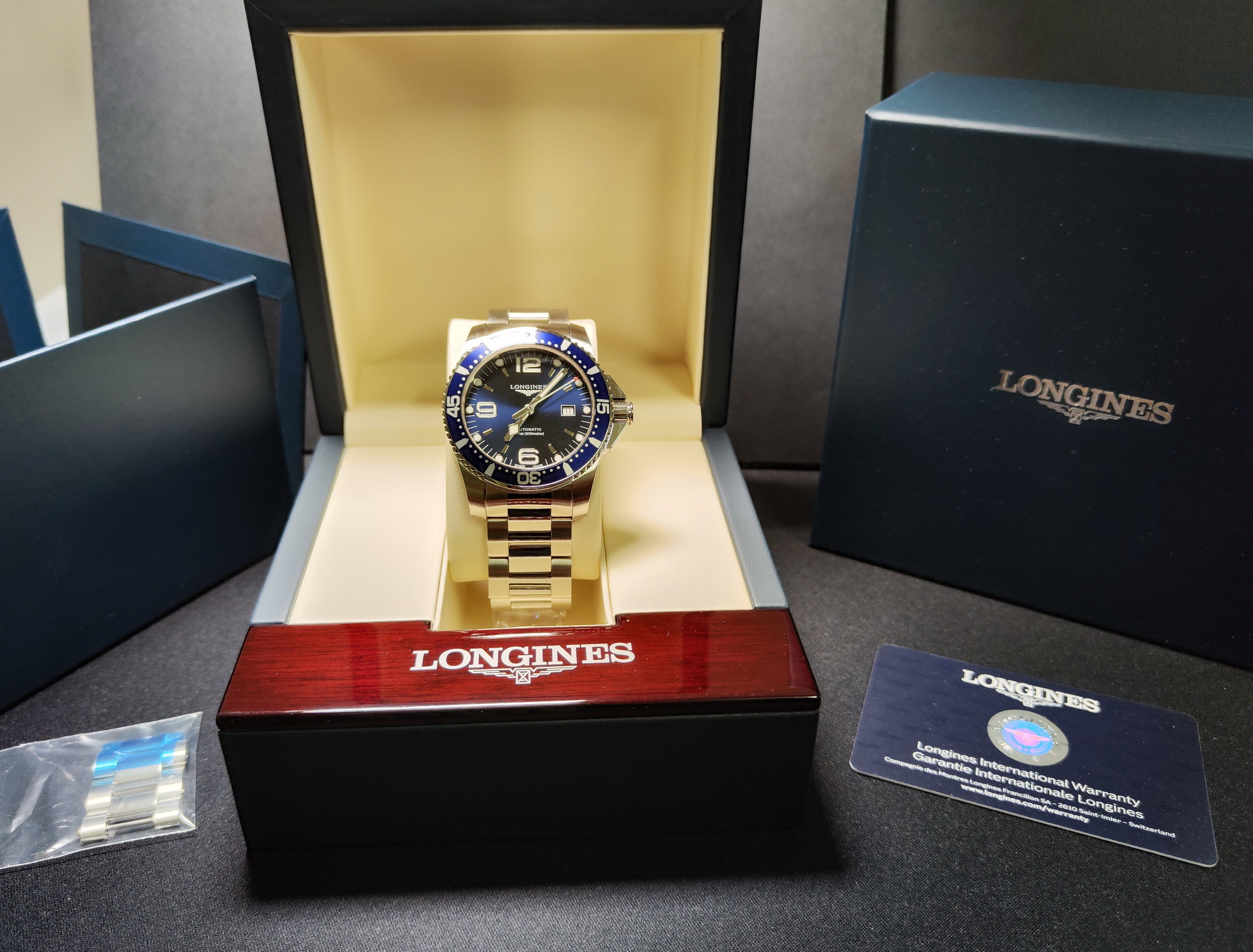 浪琴 深海征服者 大錶徑44mm 藍色鋁圈 藍色面盤 自動上鍊 浪鬼 水鬼~原廠盒單 2025AD 9