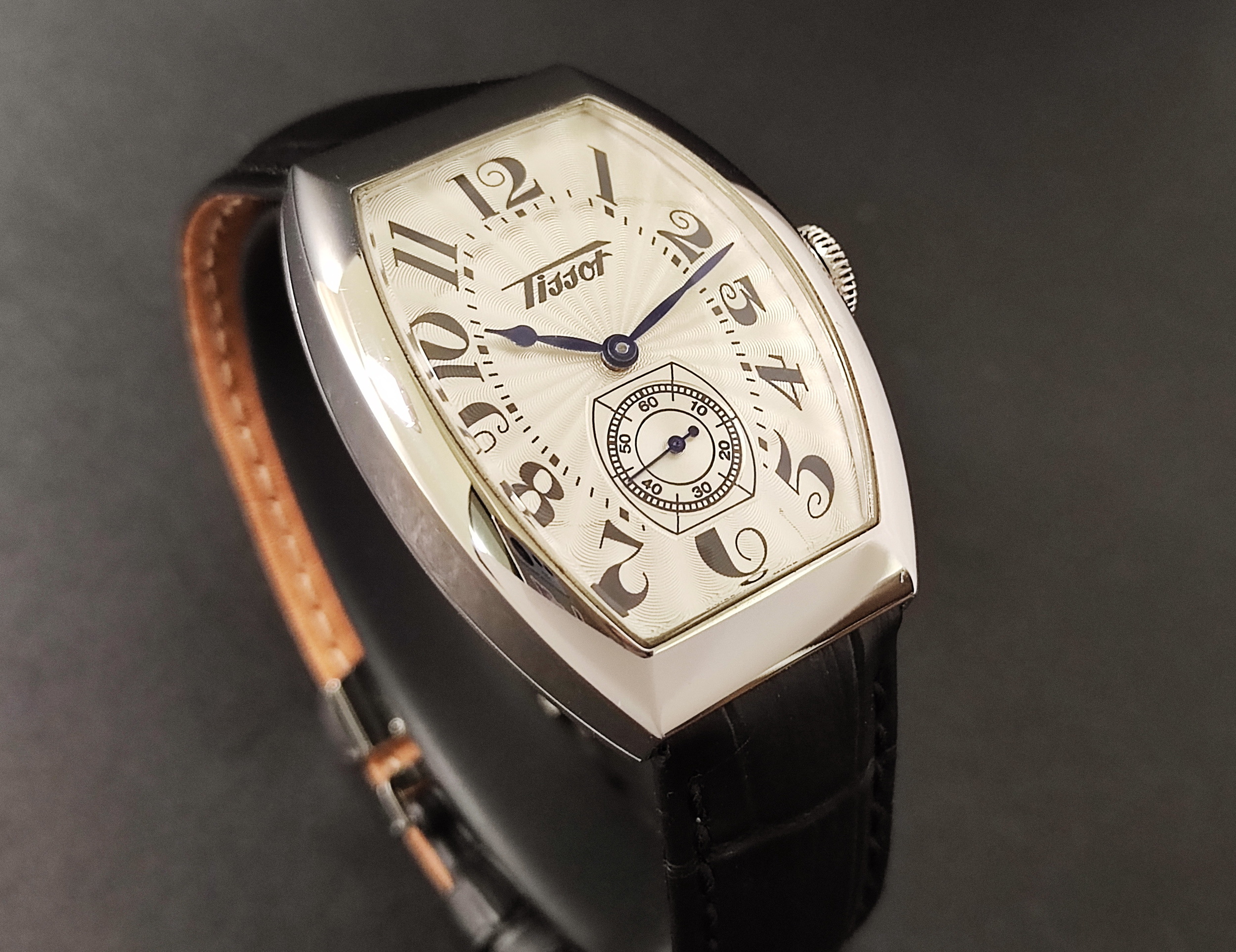 TISSOT 天梭 Porto 1925系列 酒桶型錶殼 手動上鍊 大型錶徑 全球限量款 Z190 3