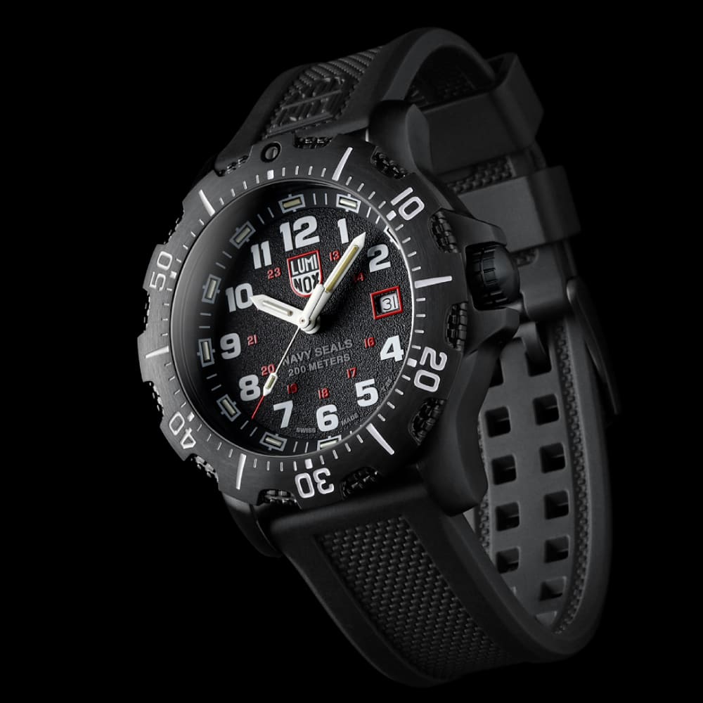 雷明時 Luminox 全新 Navy SEAL 海豹部隊 聯名款 大錶徑46mm 石英機芯 軍錶~原廠盒單 2025 7