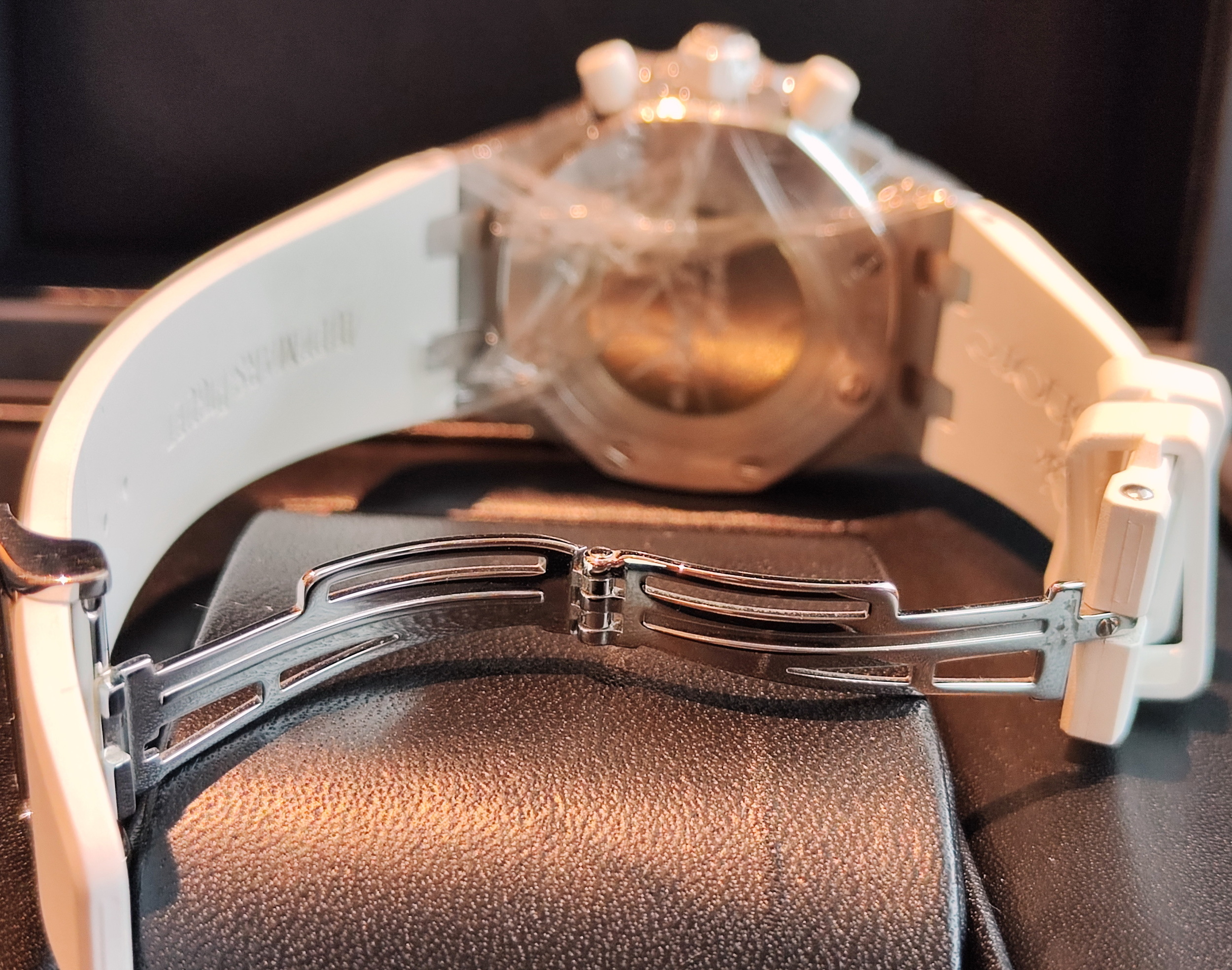 愛彼 AP 皇家橡樹 26048 原鑲鑽圈 錶徑37mm 白色面盤 自動上鍊 計時功能~原廠盒單 6