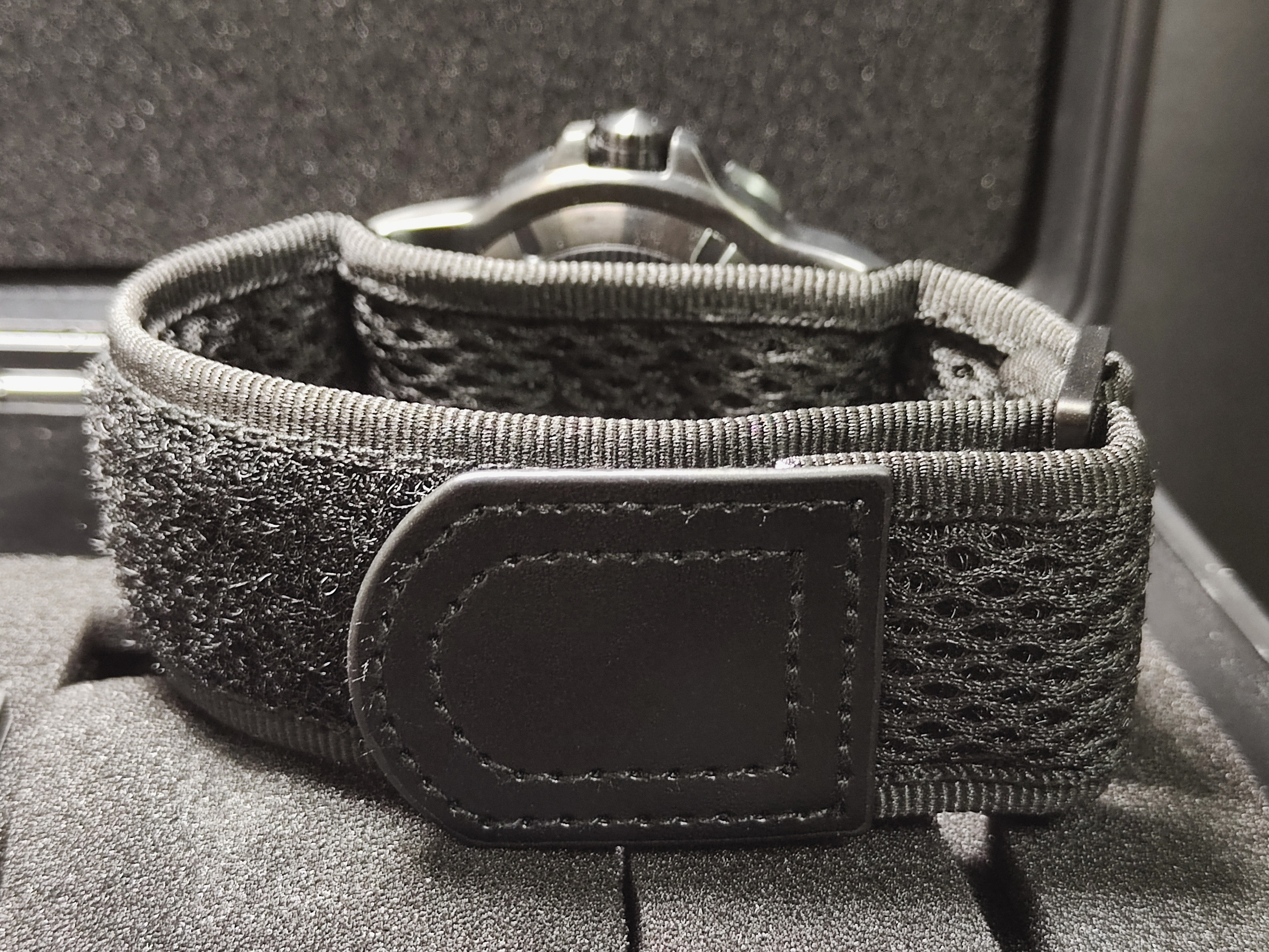 雷明時 Luminox 全新 Navy SEAL 海豹部隊 聯名款 大錶徑46mm 石英機芯 軍錶~原廠盒單 2025 5