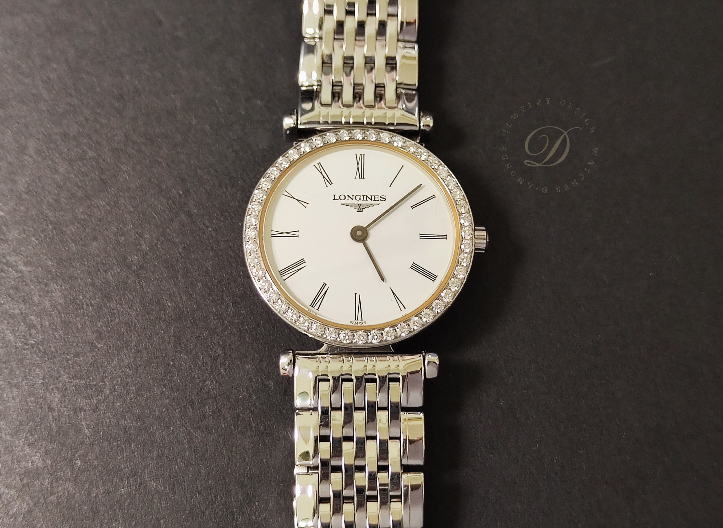 浪琴 嘉嵐系列 原鑲鑽圈 白色面盤 錶徑24mm 羅馬數字 石英機芯 LADY'S