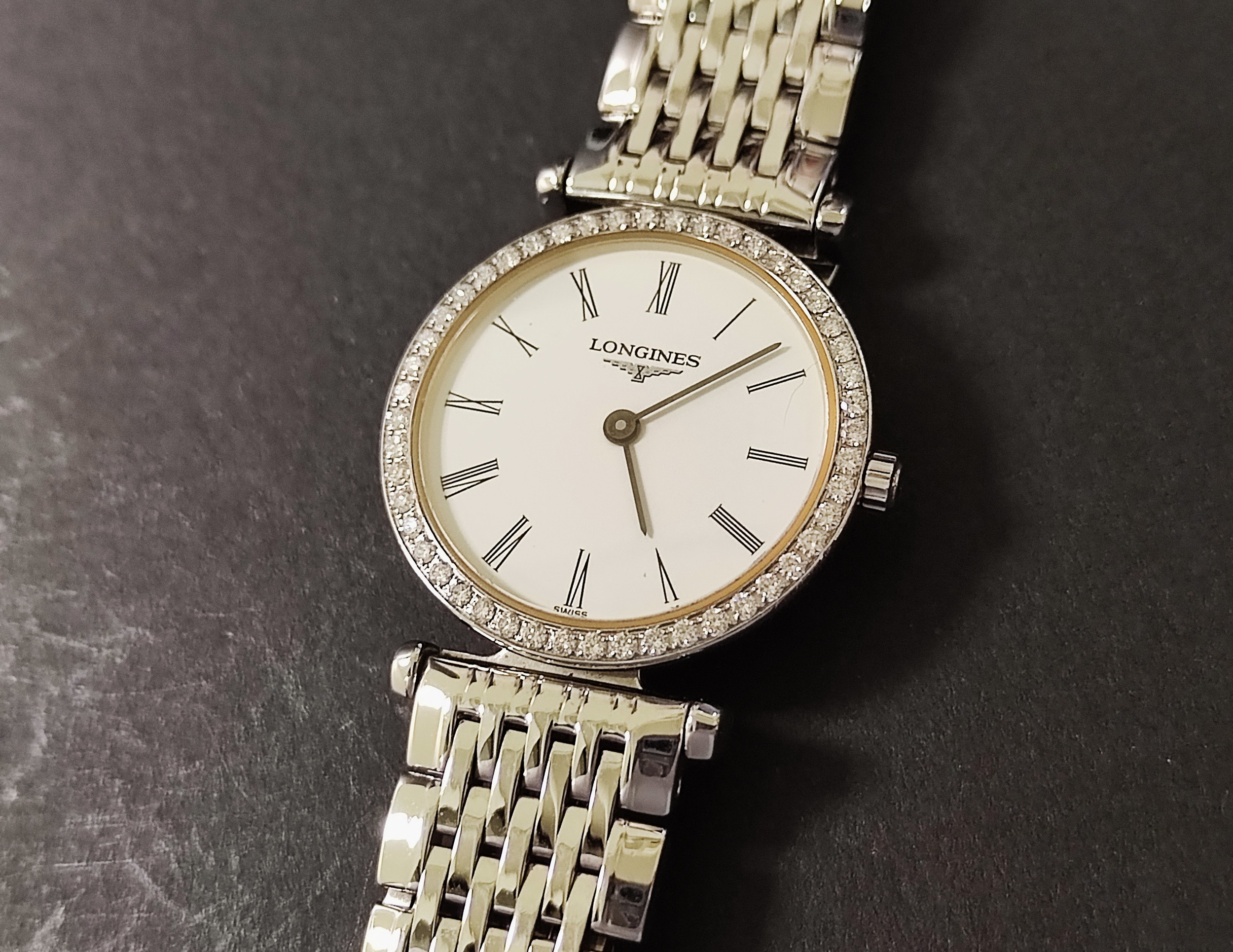 浪琴 嘉嵐系列 原鑲鑽圈 白色面盤 錶徑24mm 羅馬數字 石英機芯 LADY'S 2