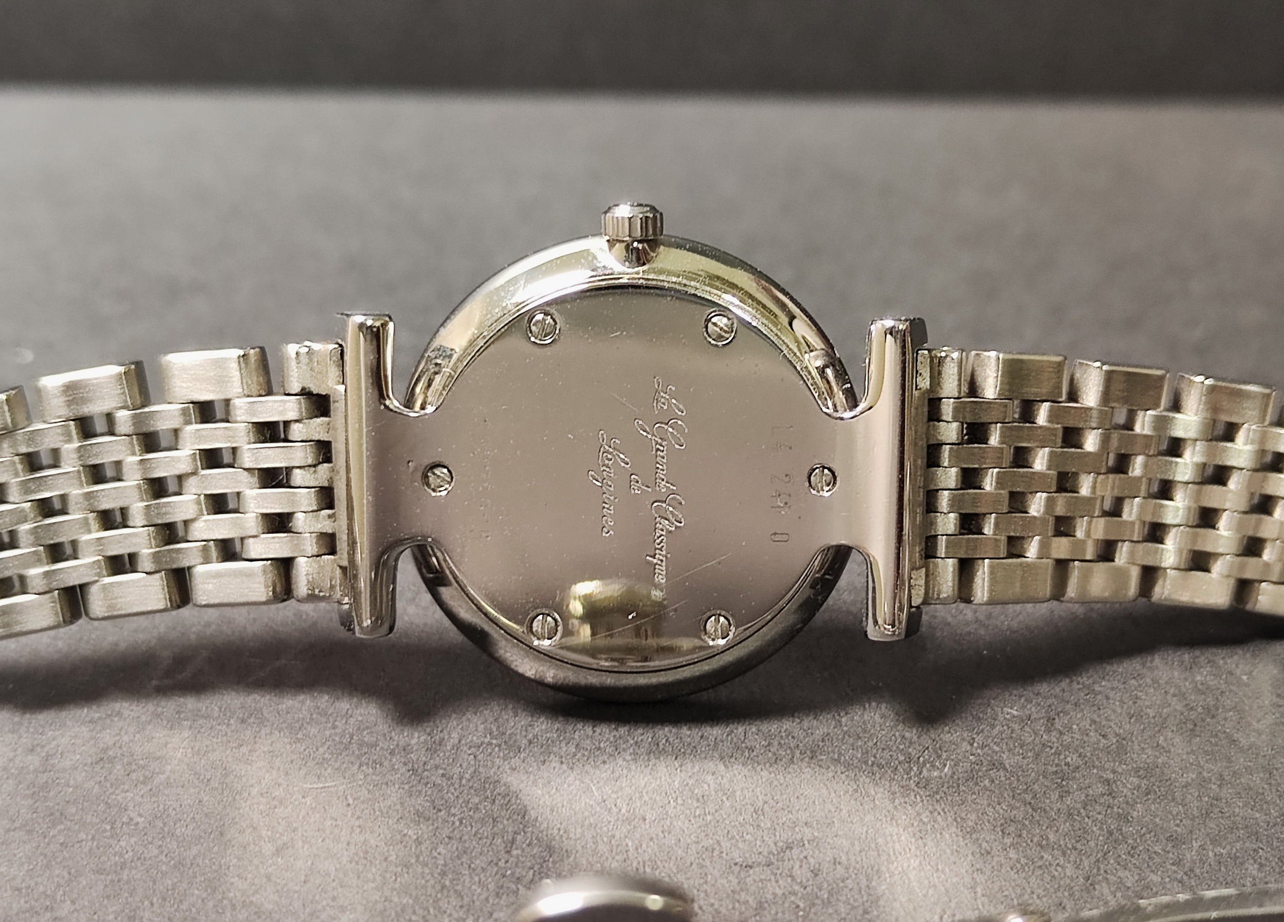 浪琴 嘉嵐系列 原鑲鑽圈 白色面盤 錶徑24mm 羅馬數字 石英機芯 LADY'S 4