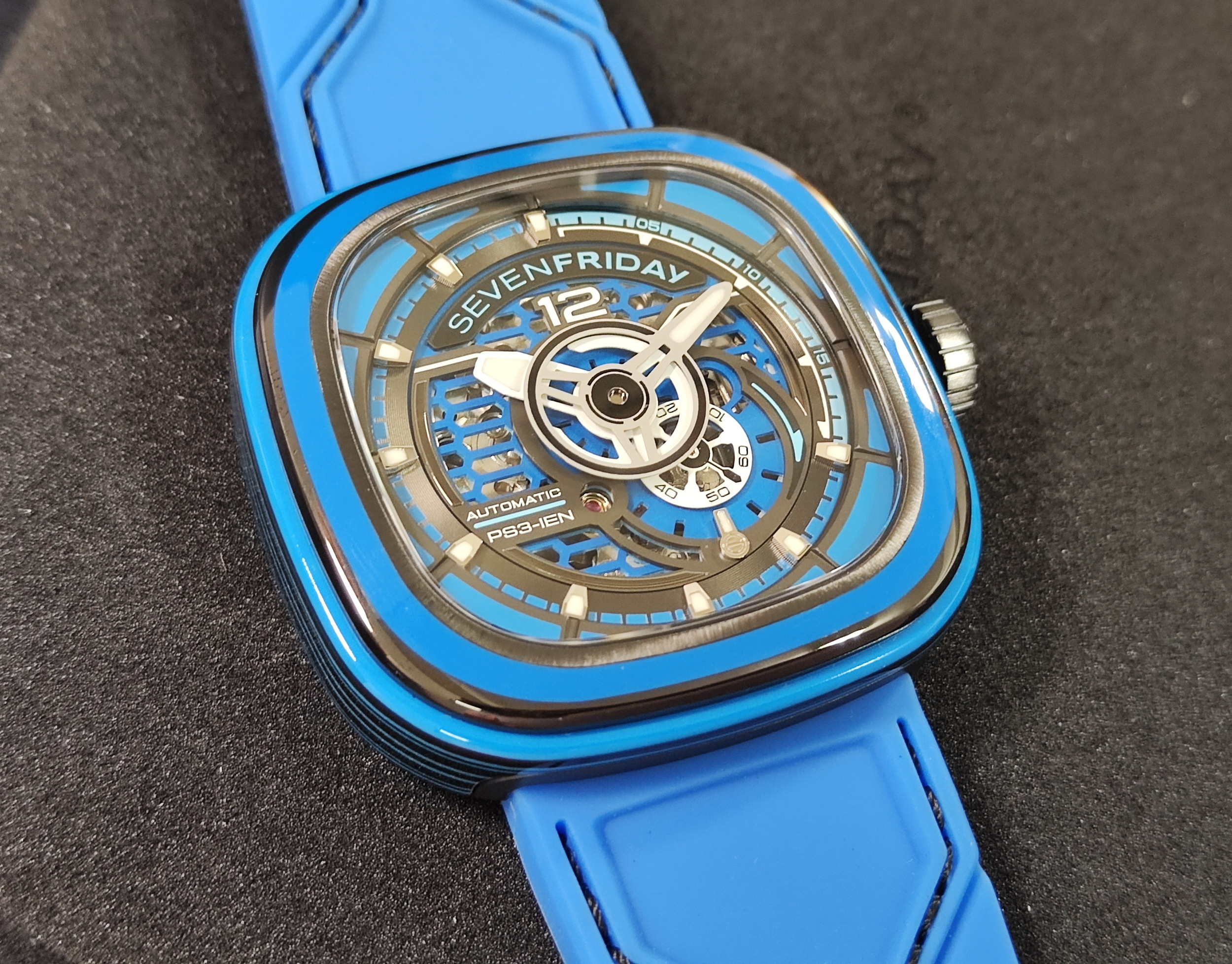 SEVENFRIDAY 全新 PS3/04 藍色碳纖維 大錶徑47mm 自動上鍊 多層次工業風~原廠盒單 2025AD 3