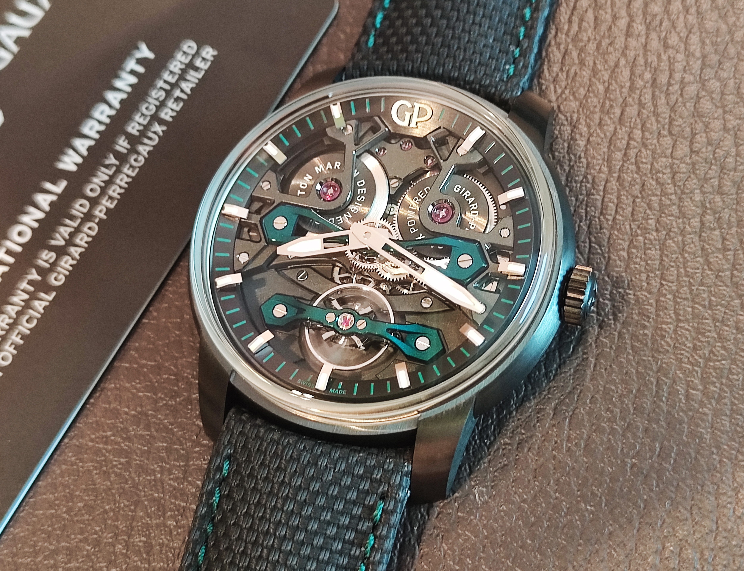 芝柏 GP 全新 Aston Martin 雙飛橋 聯名款 鈦金屬 大錶徑45mm 自動上鍊 鏤空面盤 全球限量~原廠盒單 金橋系列 2