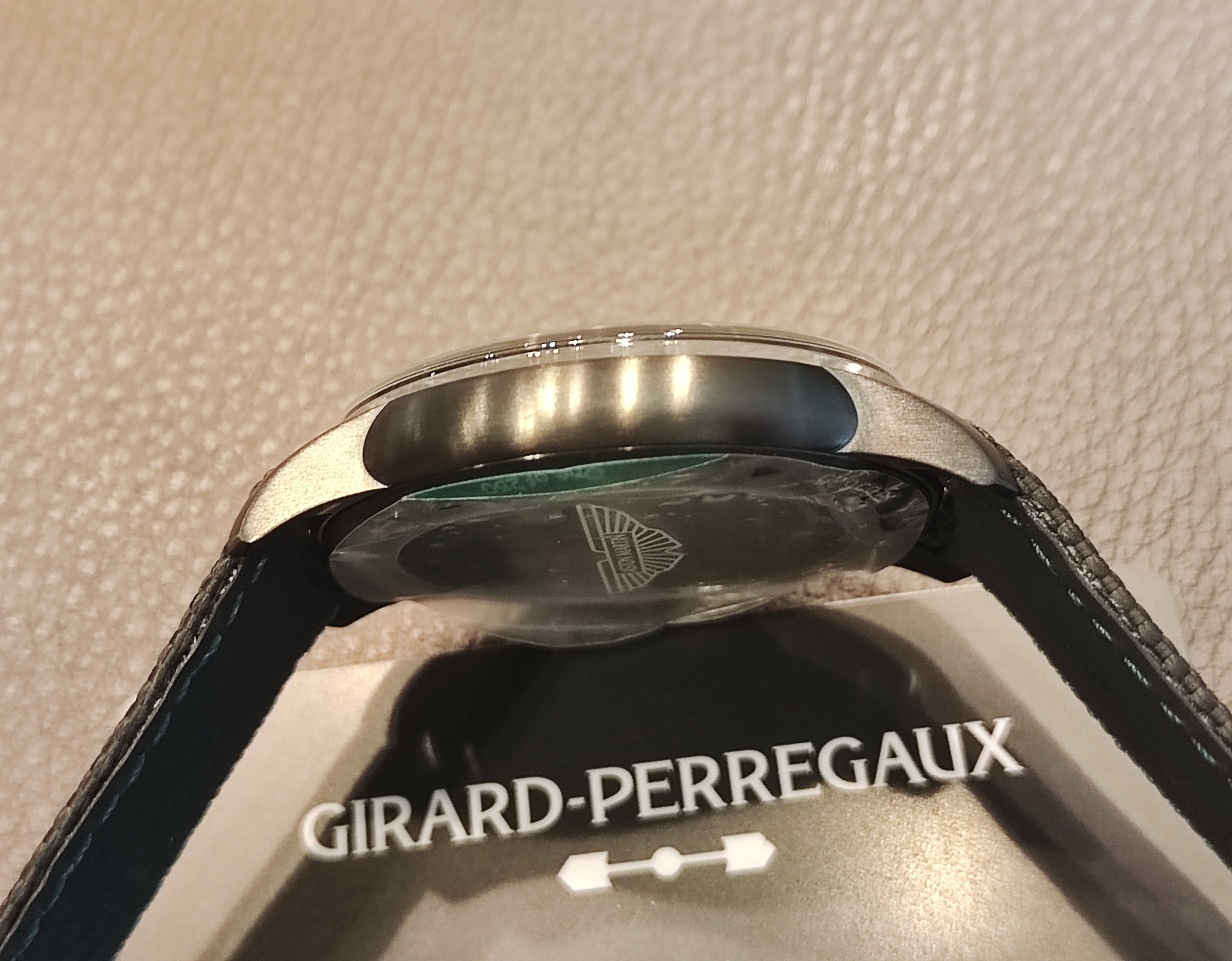 芝柏 GP 全新 Aston Martin 雙飛橋 聯名款 鈦金屬 大錶徑45mm 自動上鍊 鏤空面盤 全球限量~原廠盒單 金橋系列 6