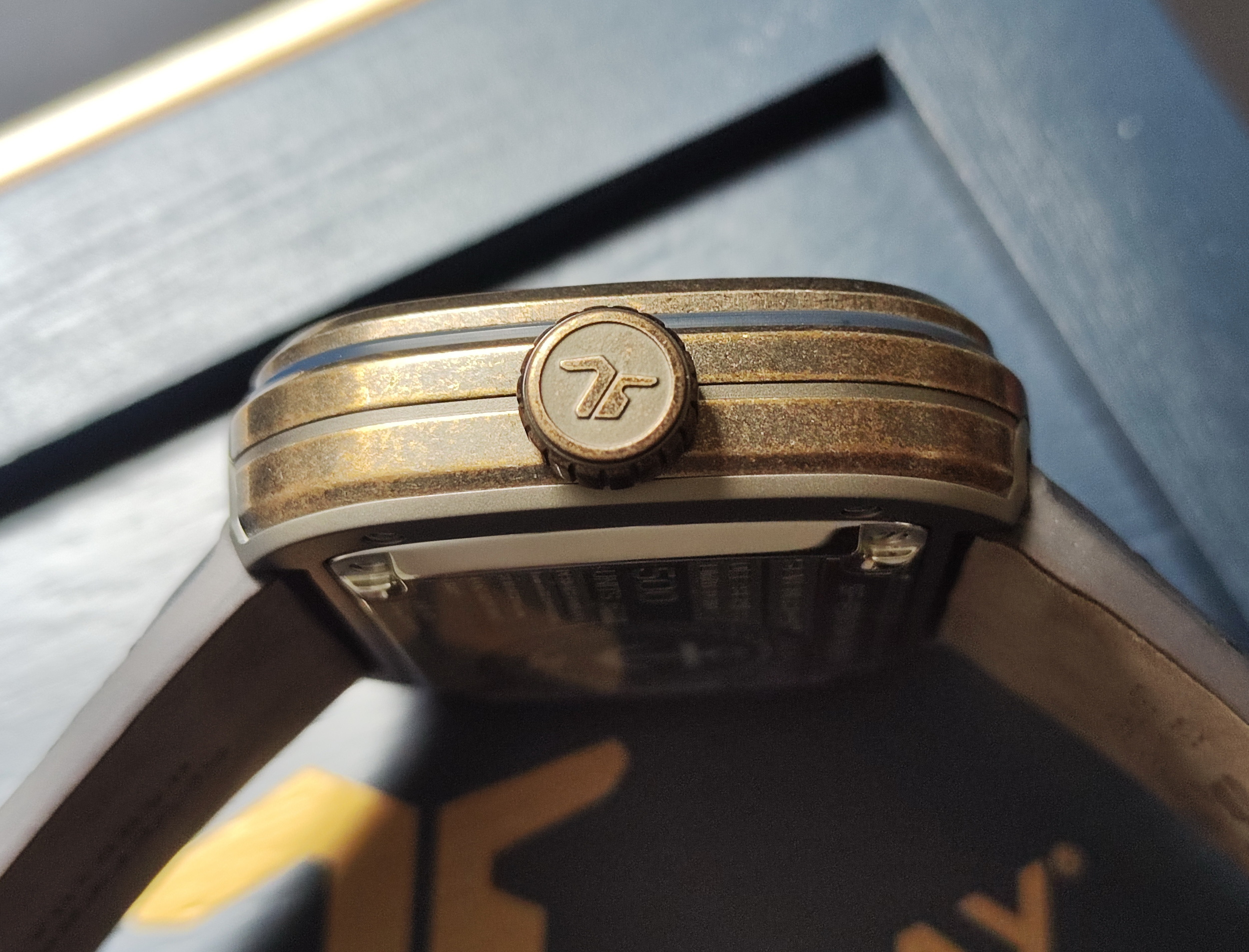 SEVENFRIDAY 全新 PS1/04 黃銅錶殼 全球限量款 海軍藍 鏤空面盤 自動上鍊 復古風格~原廠盒單 2025AD 3