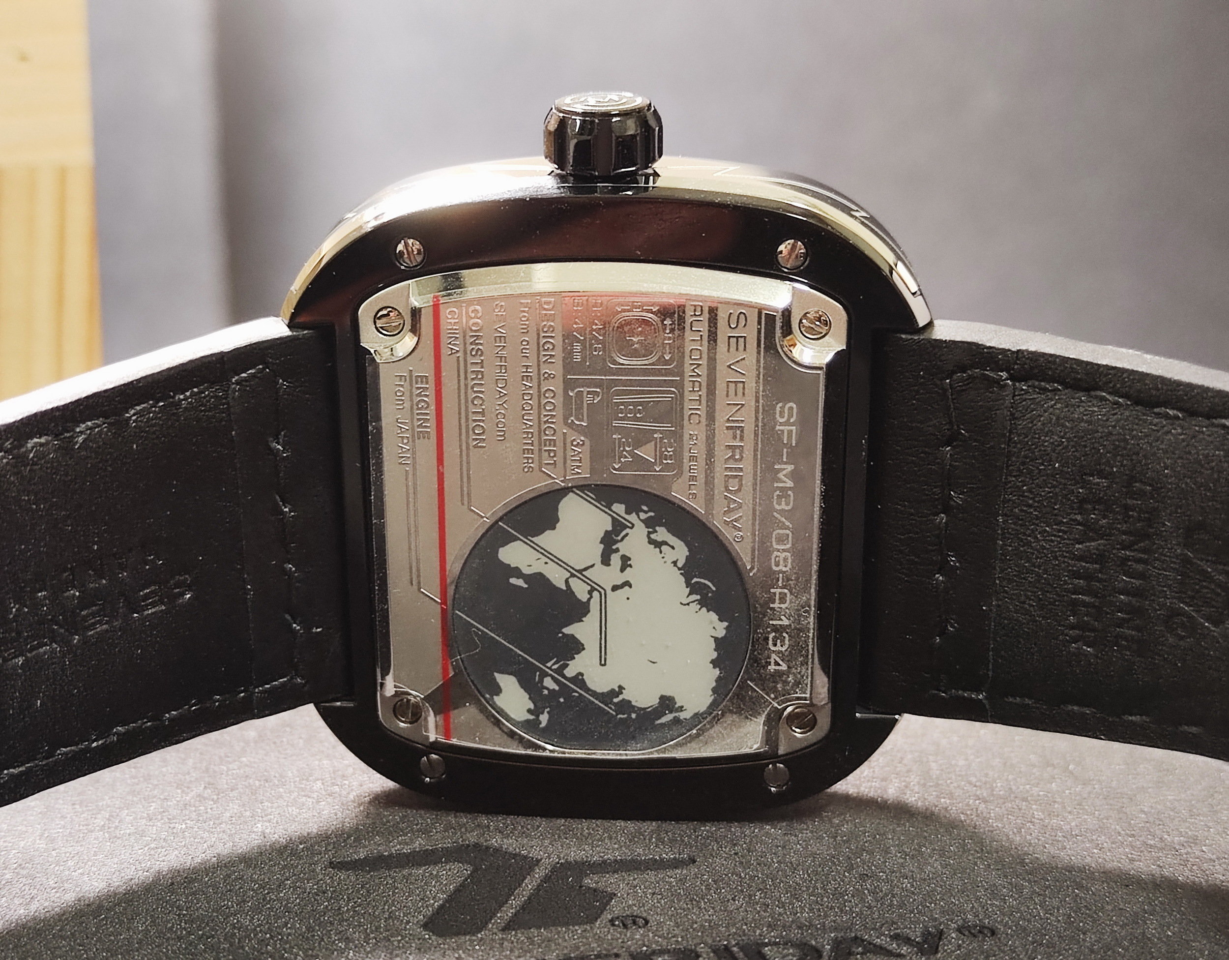 SEVENFRIDAY 全新 M3/08 黑色PVD 自動上鍊 特殊面盤顯示 龐克搖滾風~原廠盒單 2025AD 4