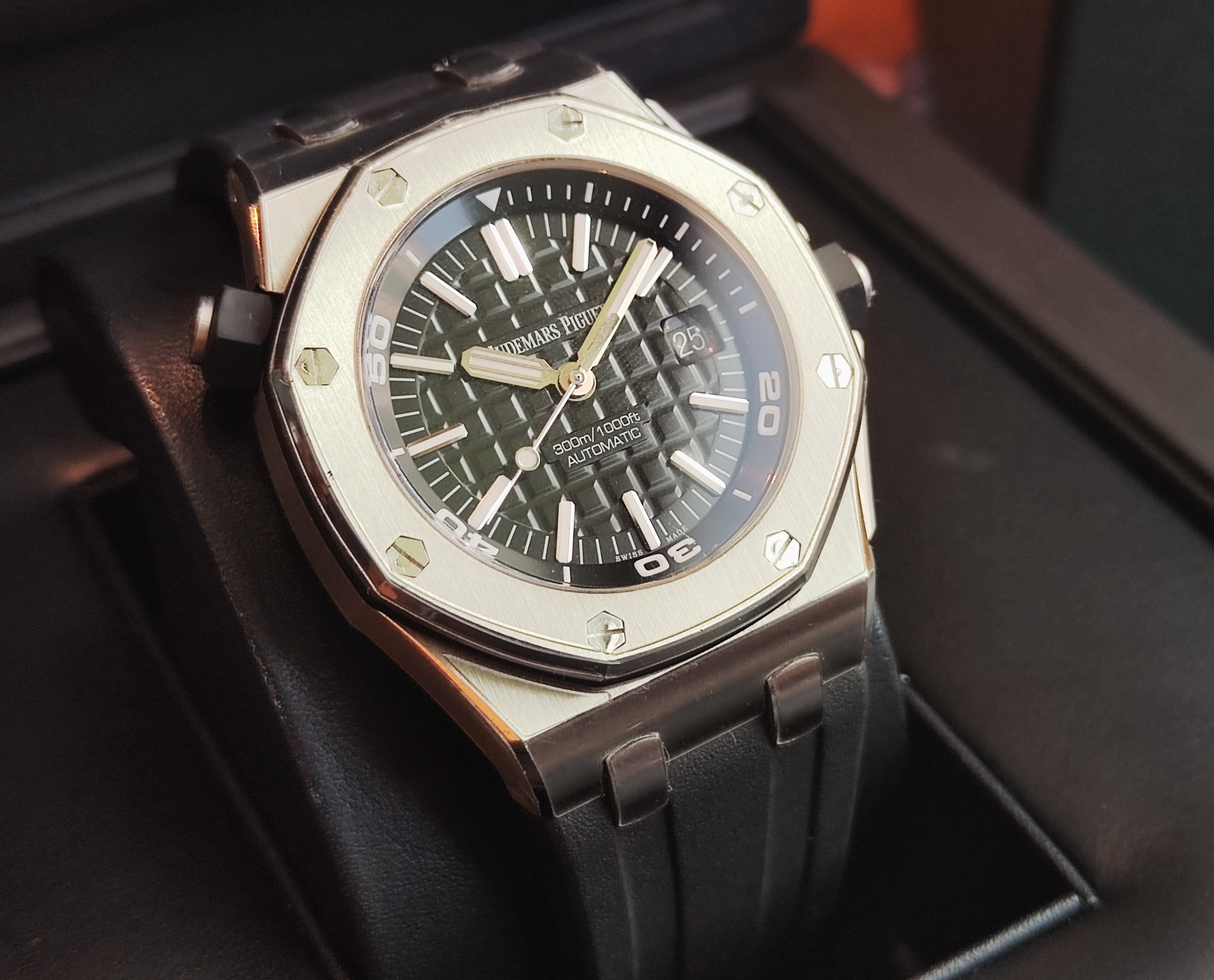 愛彼 AP 皇家橡樹 15710 大錶徑42mm 自動上鍊 透明底蓋 透背~原廠盒單 Offshore Diver 3