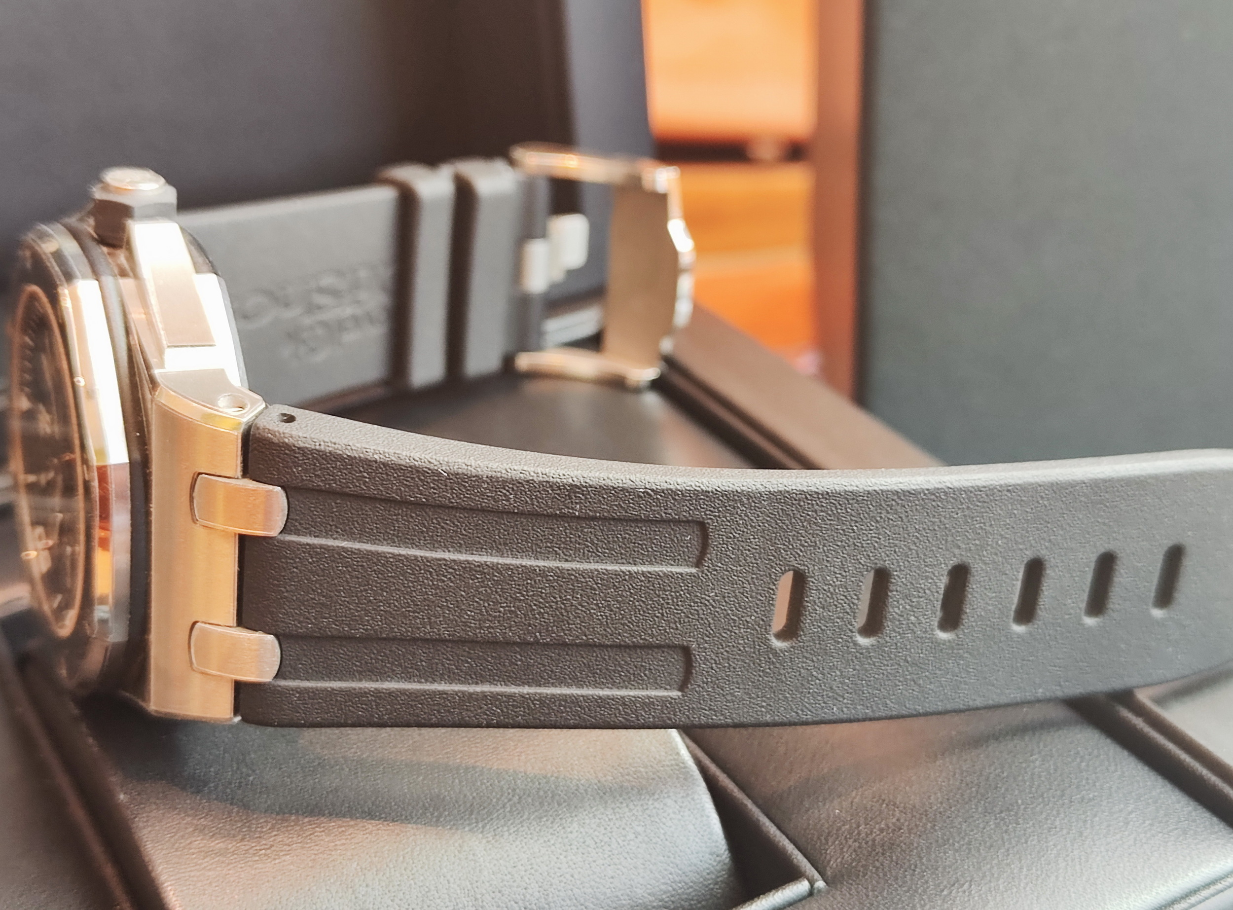 愛彼 AP 皇家橡樹 15710 大錶徑42mm 自動上鍊 透明底蓋 透背~原廠盒單 Offshore Diver 7