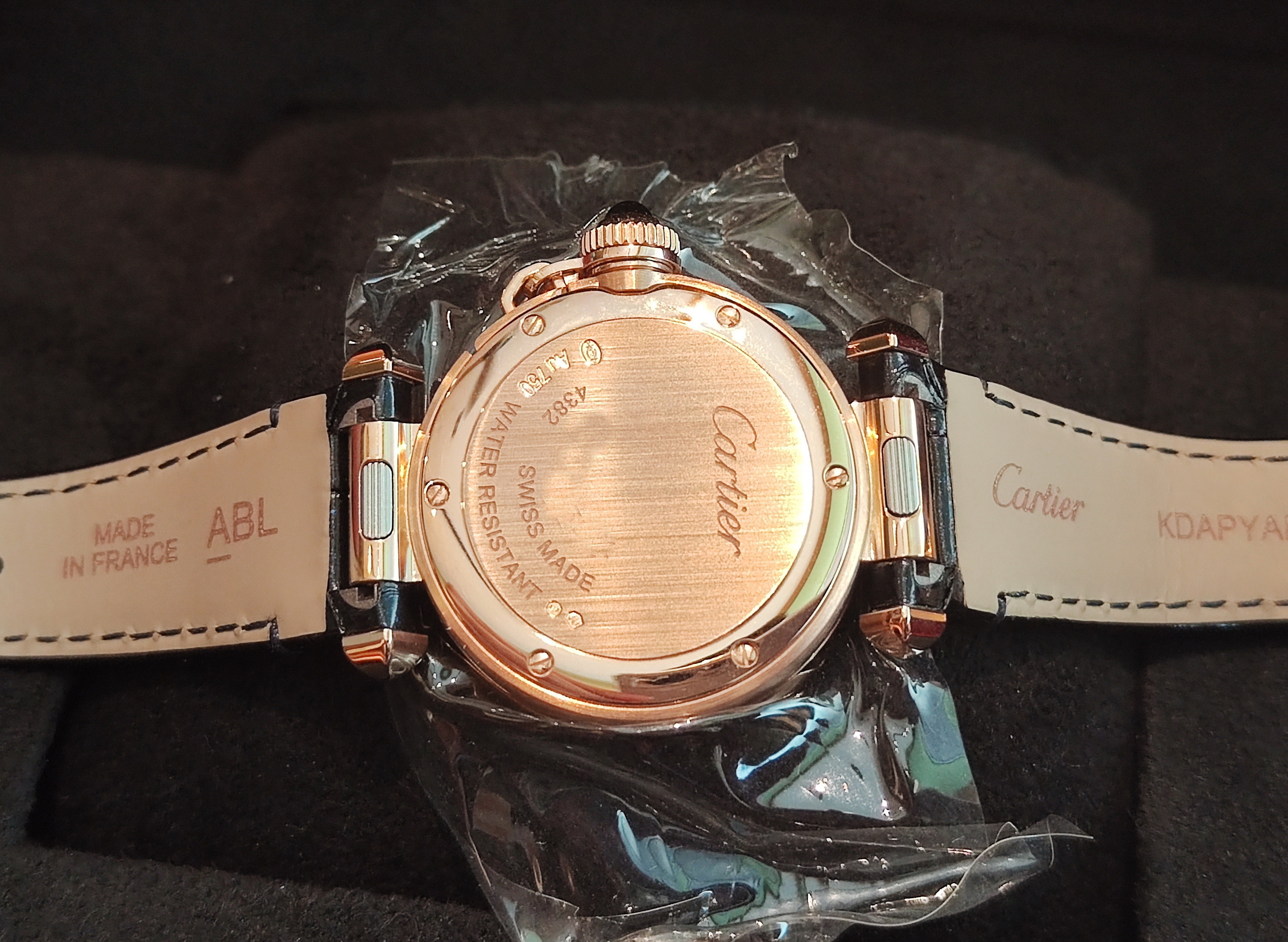 卡地亞 CARTIER 全新 PASHA  玫瑰金 錶徑30mm 石英機芯 原廠摺疊扣~原廠盒單 2025 3