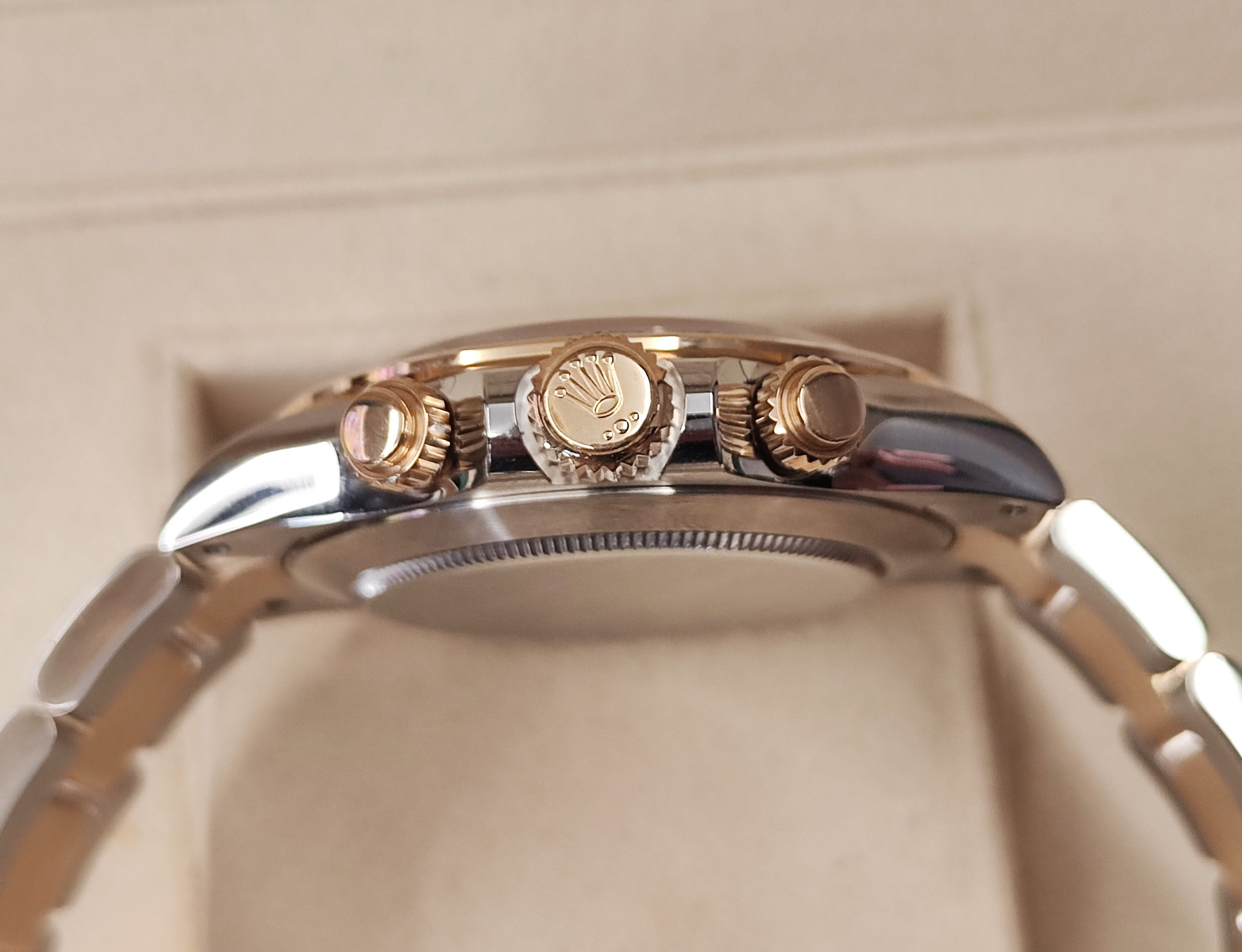 勞力士 116503 半金白 迪通納 錶徑40mm 計時功能 DAYTONA 自動上鍊~原廠盒單 2022 4