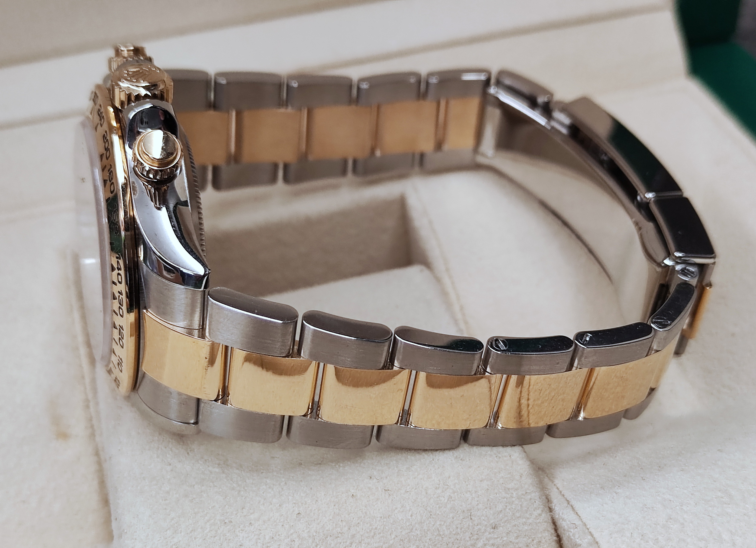 勞力士 116503 半金白 迪通納 錶徑40mm 計時功能 DAYTONA 自動上鍊~原廠盒單 2022 7