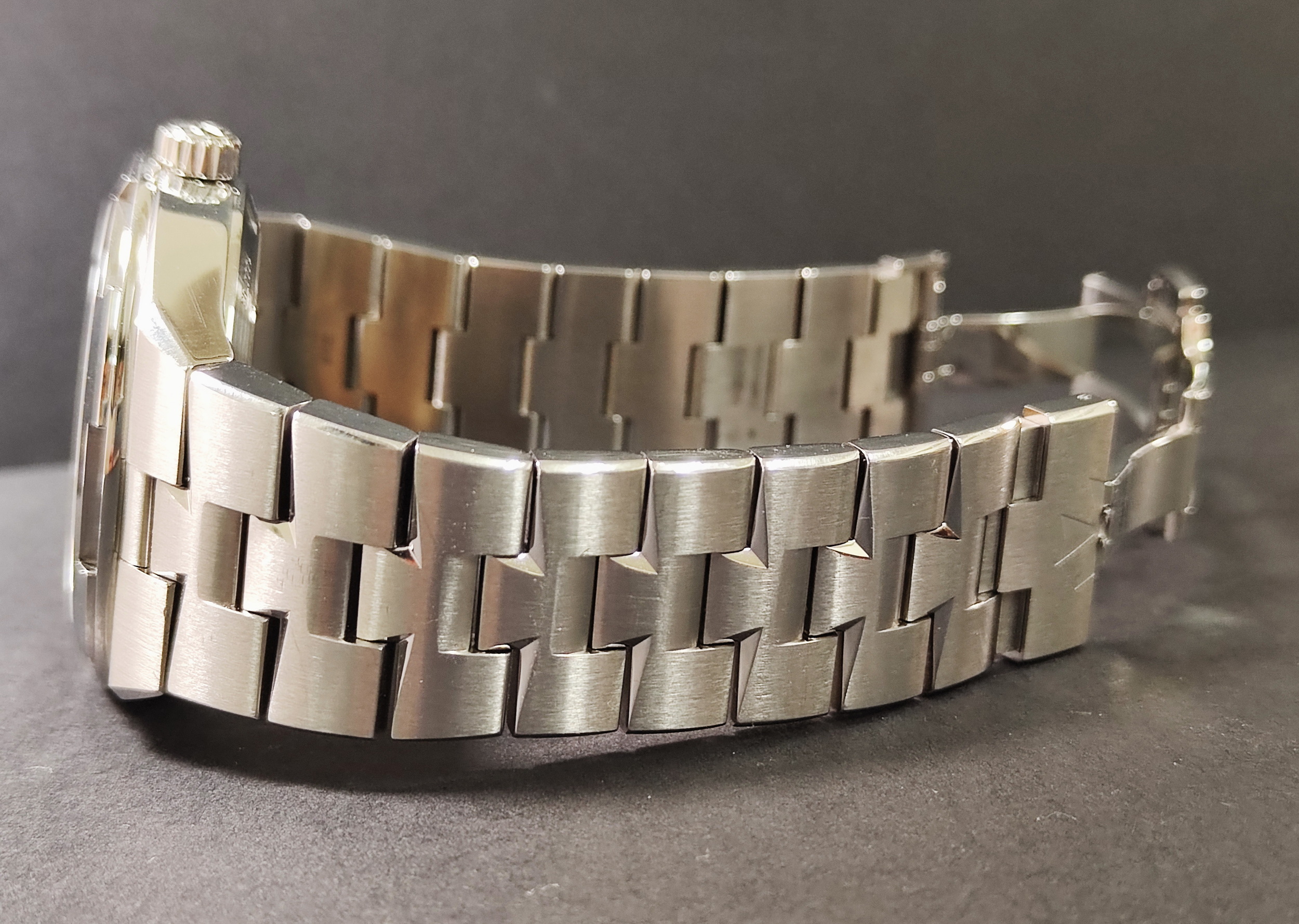 江詩丹頓 VC Oversea 縱橫四海 4500V 銀色面盤 錶徑41mm 自動上鍊 快拆三錶帶~原廠盒單 2020 6