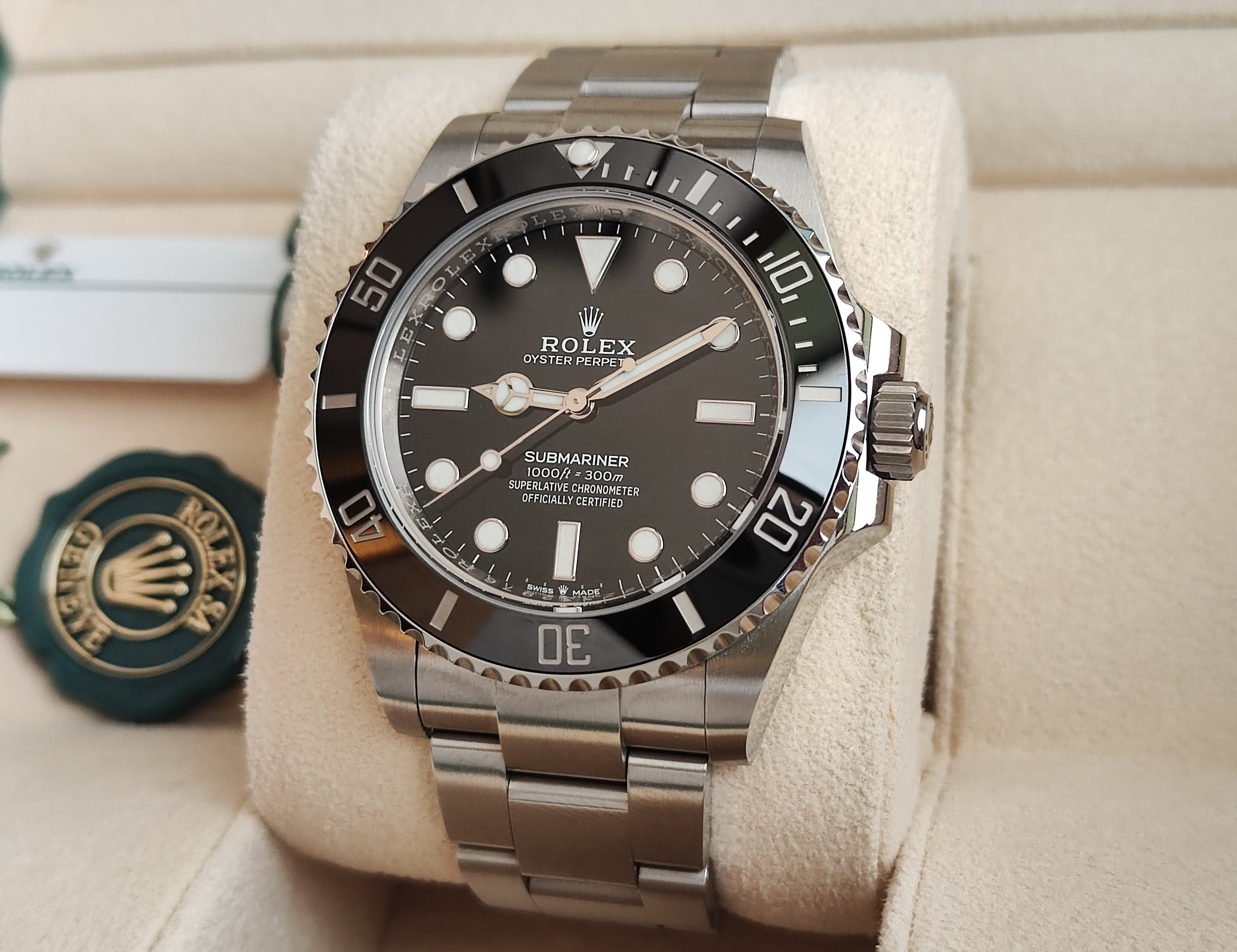 勞力士 124060 無曆 黑水鬼 大錶徑41mm 自動上鍊 陶瓷圈~原廠盒單 2025近新 114060可參考 2