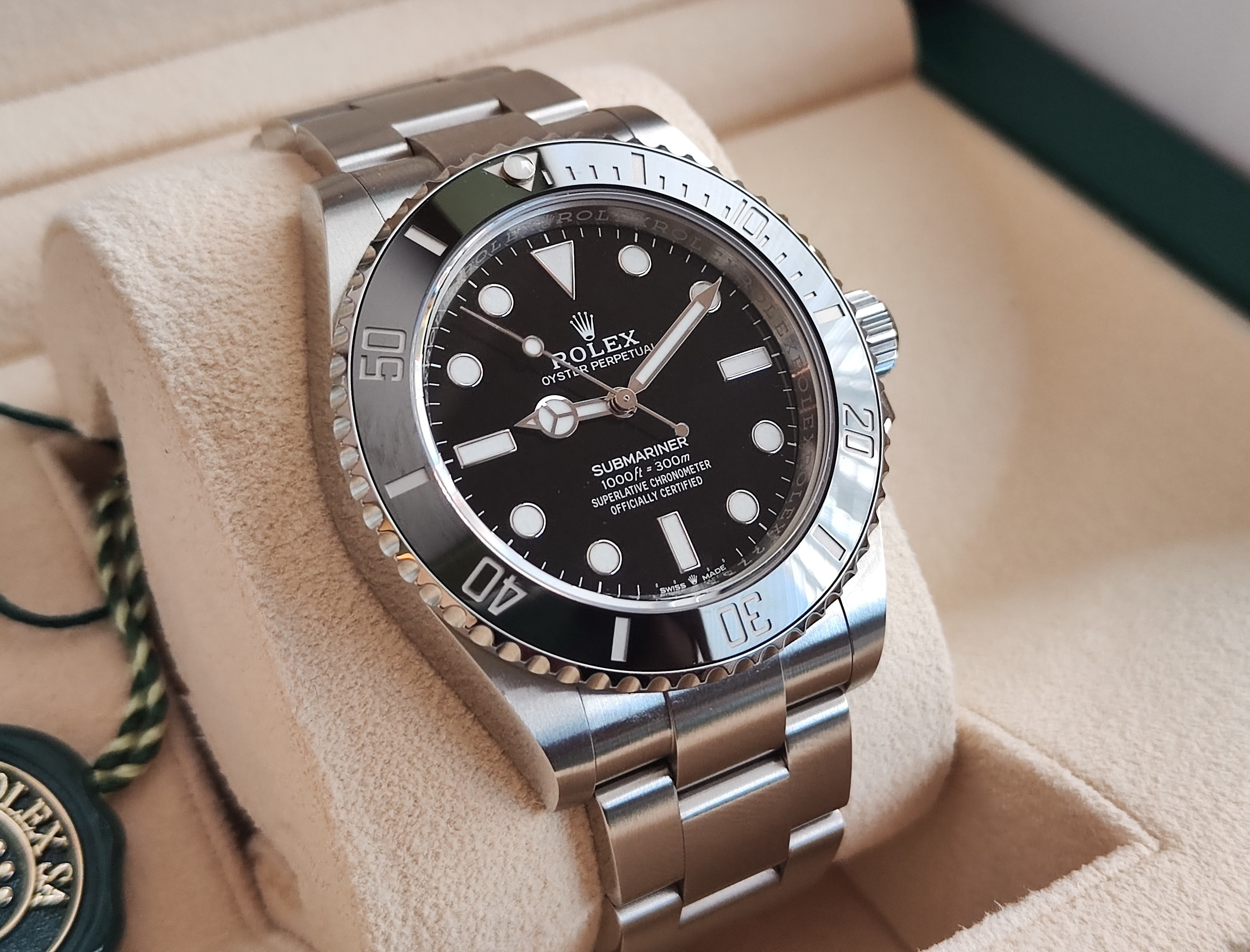 勞力士 124060 無曆 黑水鬼 大錶徑41mm 自動上鍊 陶瓷圈~原廠盒單 2025近新 114060可參考 3