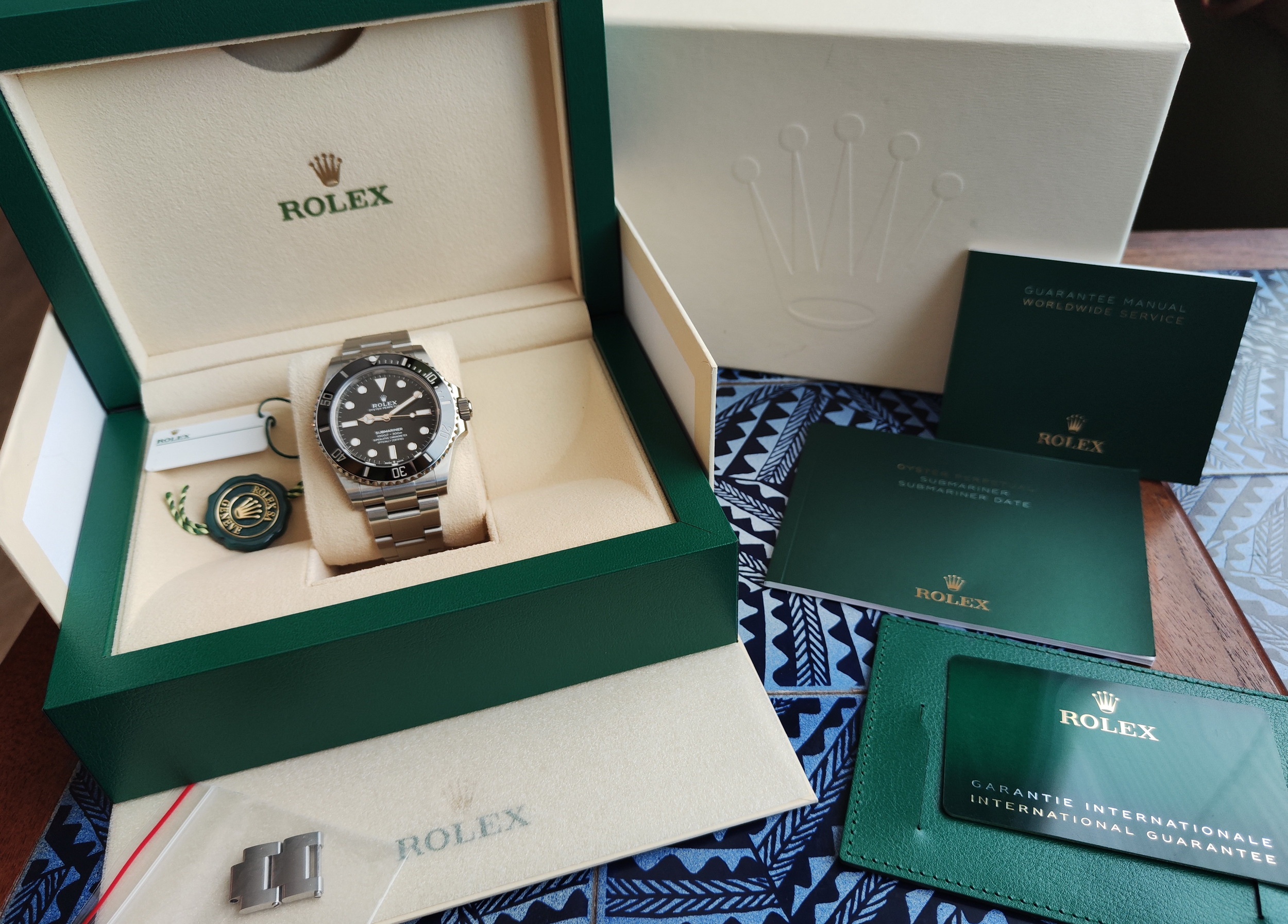 勞力士 124060 無曆 黑水鬼 大錶徑41mm 自動上鍊 陶瓷圈~原廠盒單 2025近新 114060可參考 7