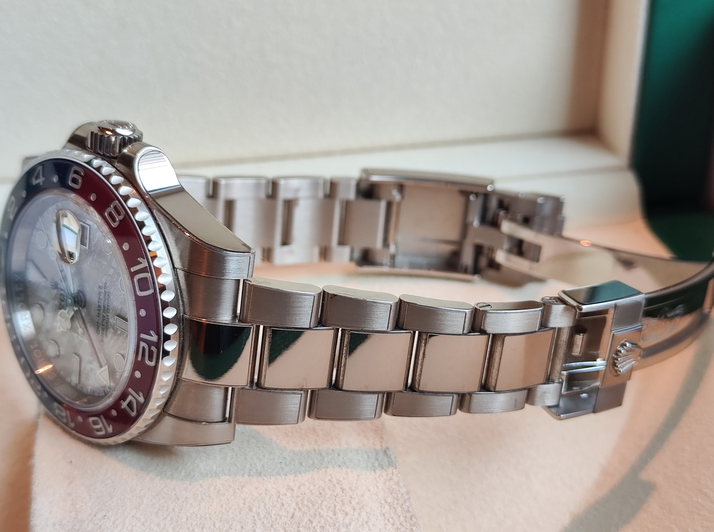 勞力士 126719 白金 隕石面 紅藍圈 百事圈 錶徑40mm 兩地時間 GMT 雙色陶瓷圈 近新~原廠盒單 2024 6