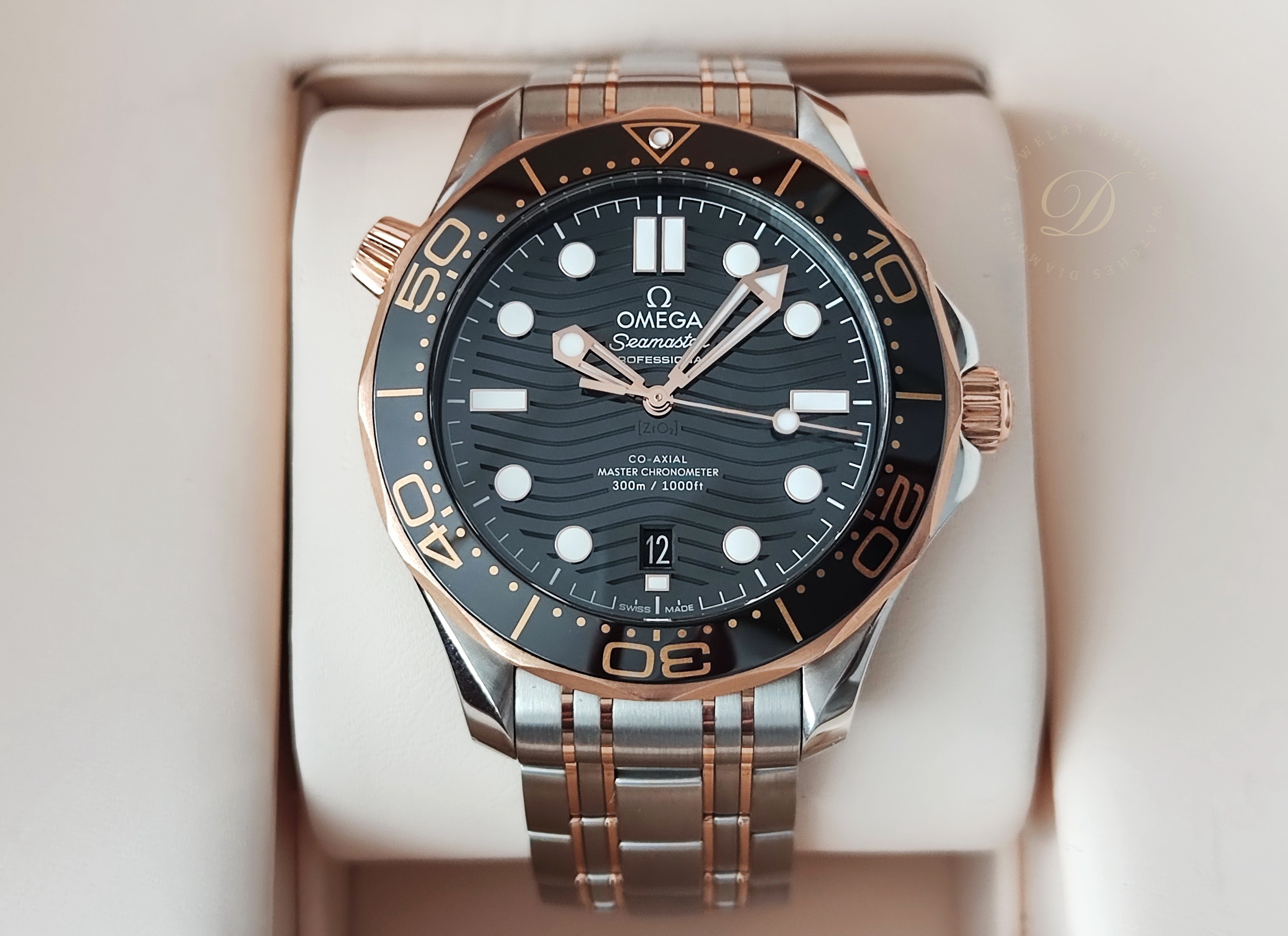 OMEGA 最新款 半玫瑰金 大海馬 大錶徑42mm 黑色陶瓷圈 大黑馬 原廠半金鍊帶~原廠盒單 2020