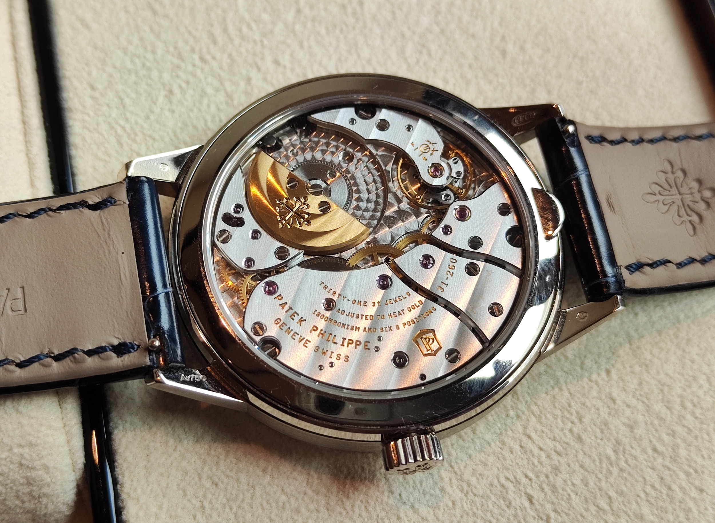 PP 百達翡麗 5235G-001 三針一線 銀灰色面盤 錶徑40.5mm 年曆腕錶~原廠盒單 5235 5