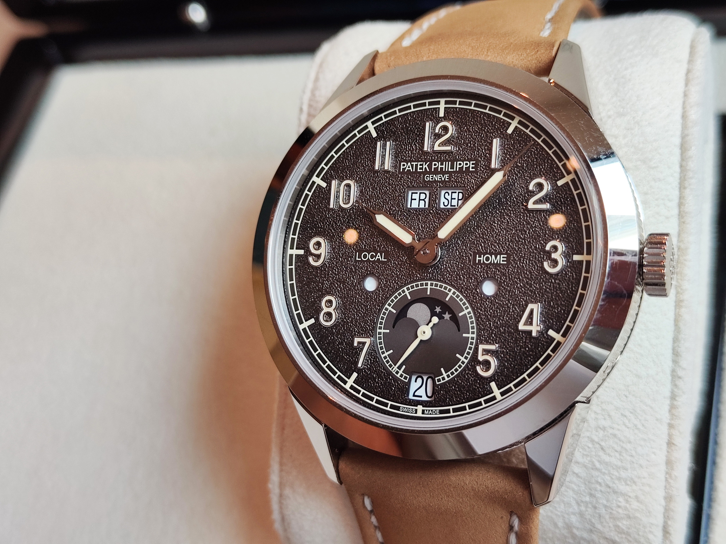 PP 百達翡麗 5326G 年曆 兩地時間 錶徑41mm 岩灰色紋理漸層面盤 18K白金~原廠盒單 3