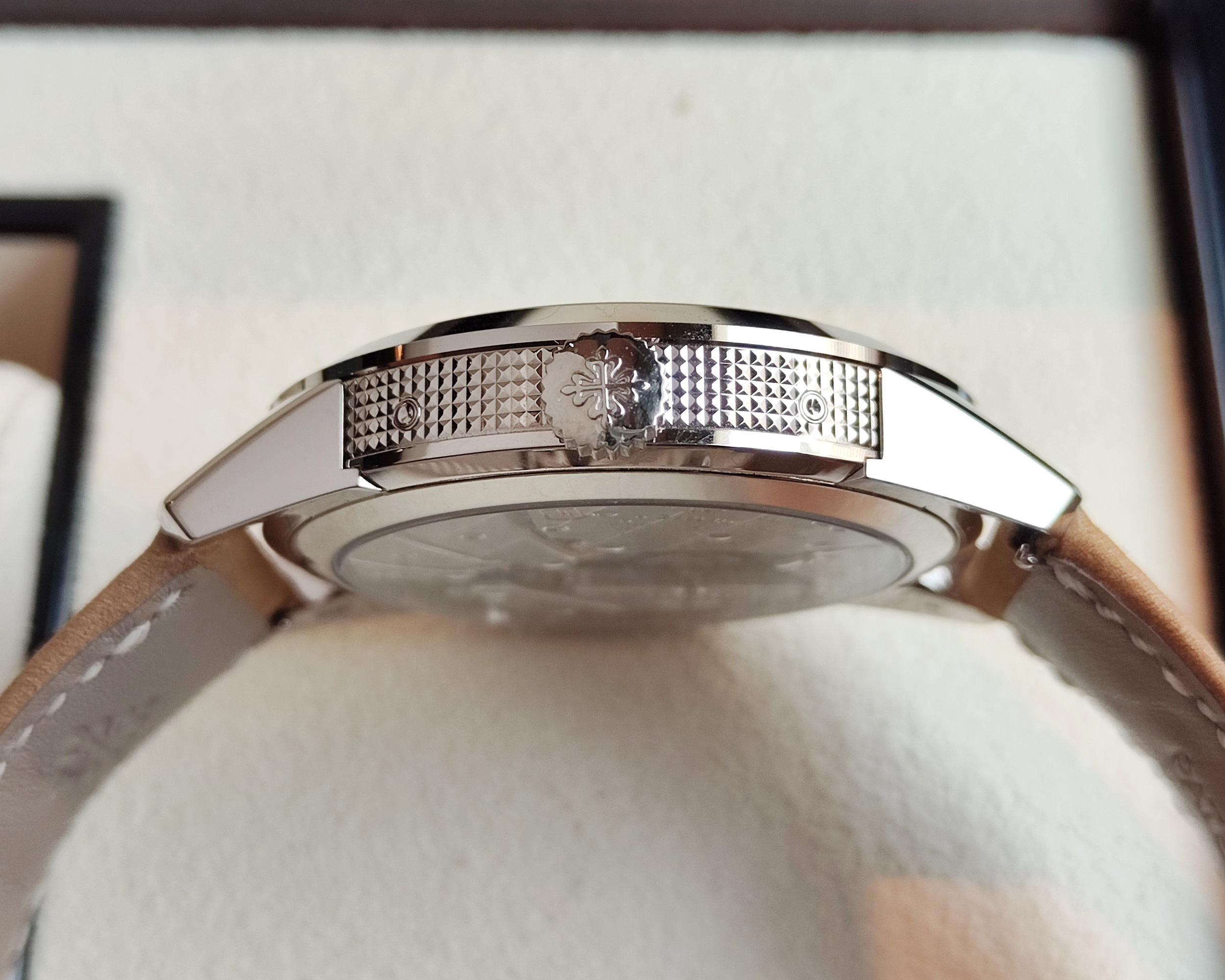 PP 百達翡麗 5326G 年曆 兩地時間 錶徑41mm 岩灰色紋理漸層面盤 18K白金~原廠盒單 4