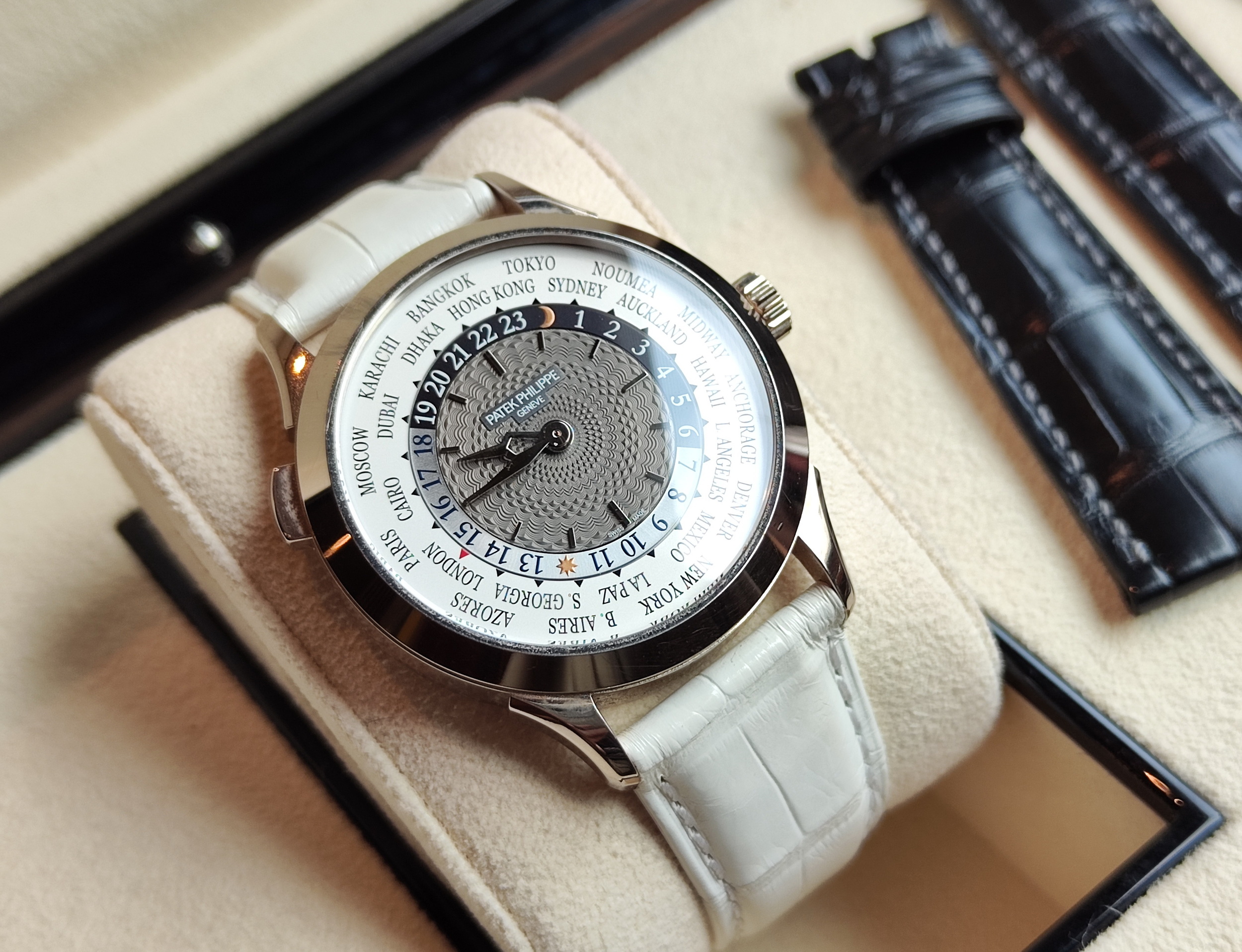 PP 百達翡麗 5230G-001 世界時區 白金材質 錶徑38.5mm 灰色編織圖案 日夜顯示~原廠盒單 5230 8