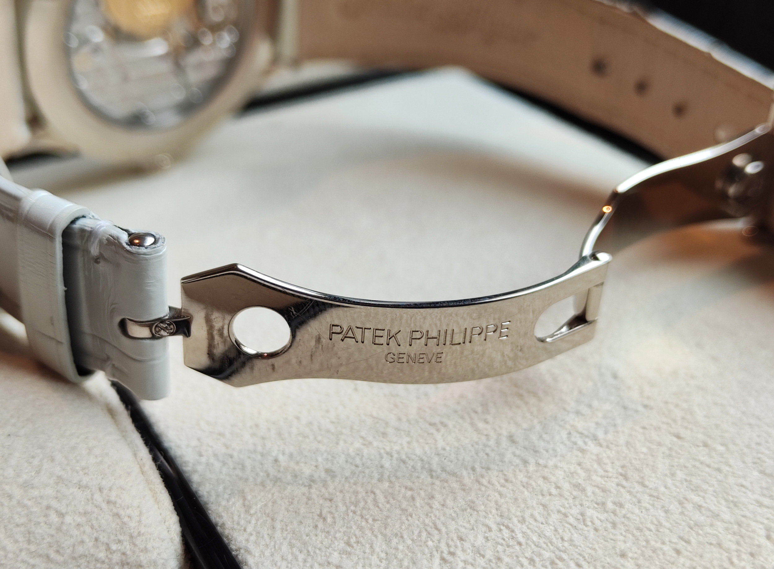 PP 百達翡麗 5230G-001 世界時區 白金材質 錶徑38.5mm 灰色編織圖案 日夜顯示~原廠盒單 5230 6