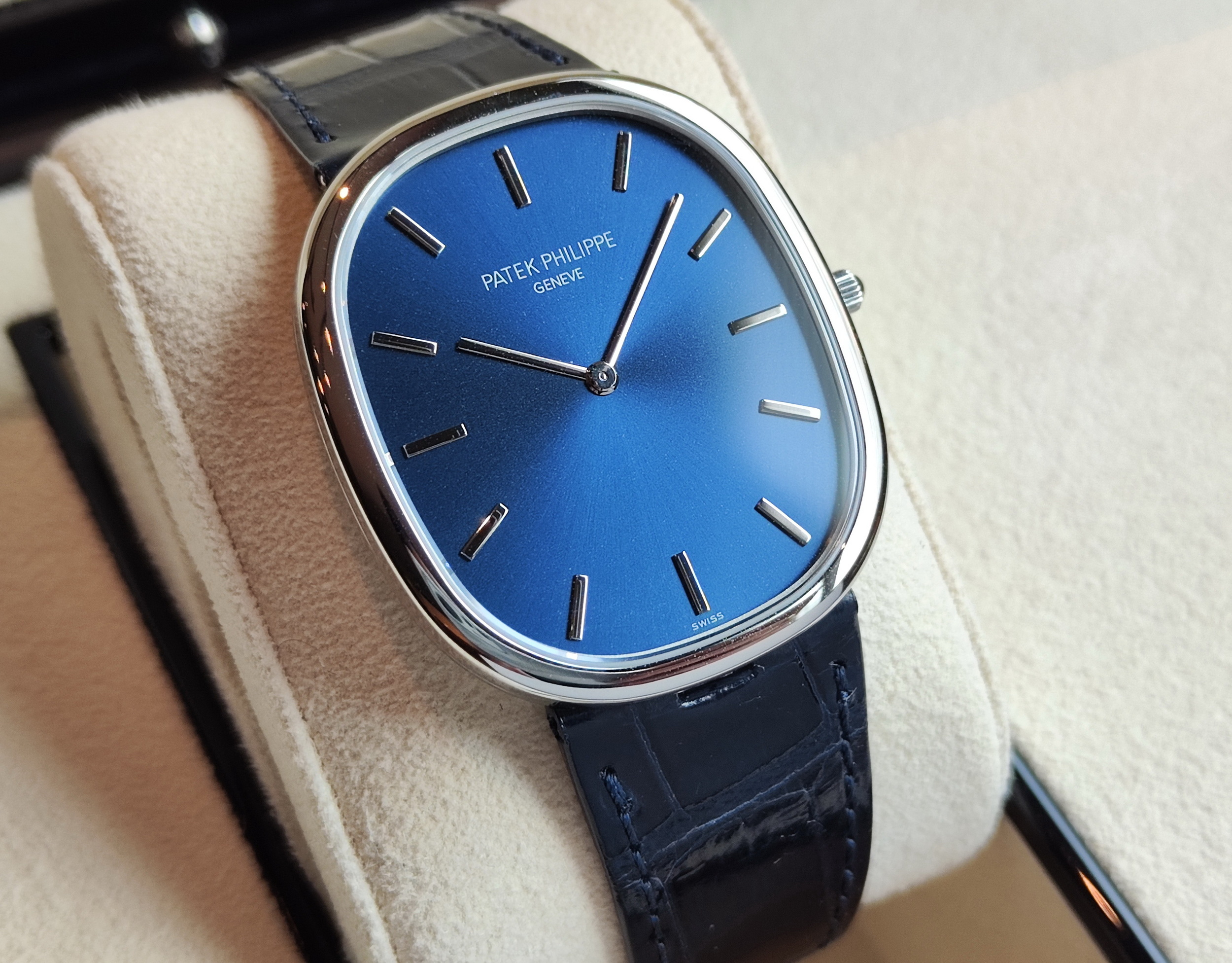 PP 百達翡麗 5738P-001 鉑金 藍色面盤 錶徑寬34.5mm 自動上鍊~原廠盒單 5738 2