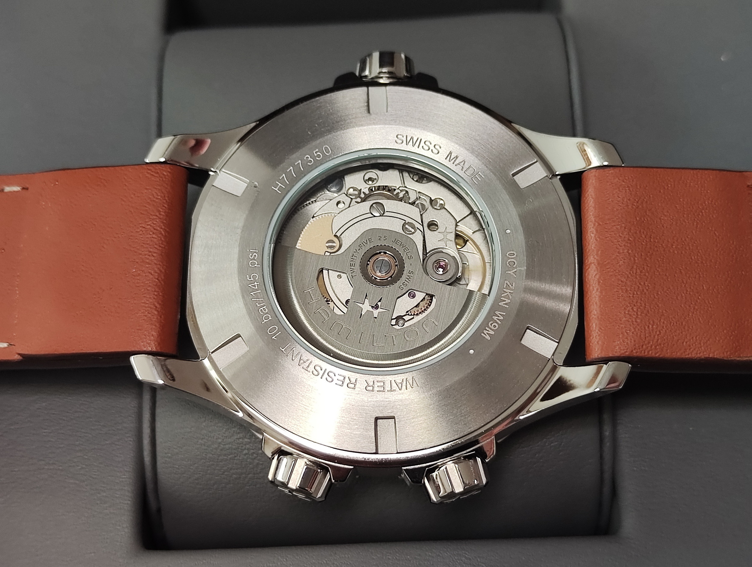 漢米爾頓 全新 卡其航空 X-Wind Day Date 大錶徑45mm  自動上鍊 綠色面盤~原廠盒單 2026AD 5