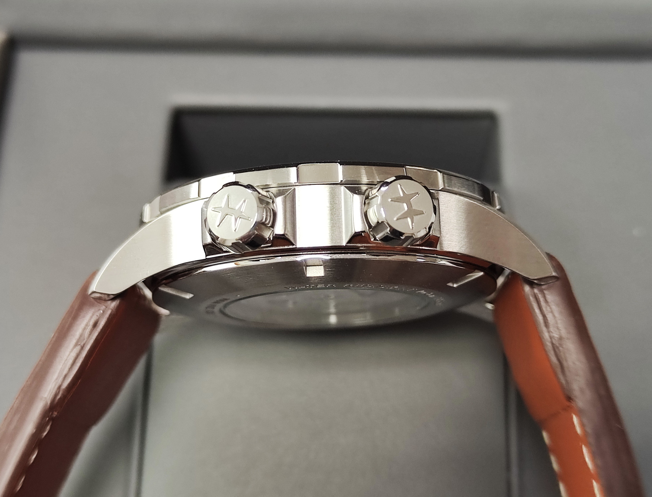 漢米爾頓 全新 卡其航空 X-Wind Day Date 大錶徑45mm  自動上鍊 綠色面盤~原廠盒單 2026AD 6