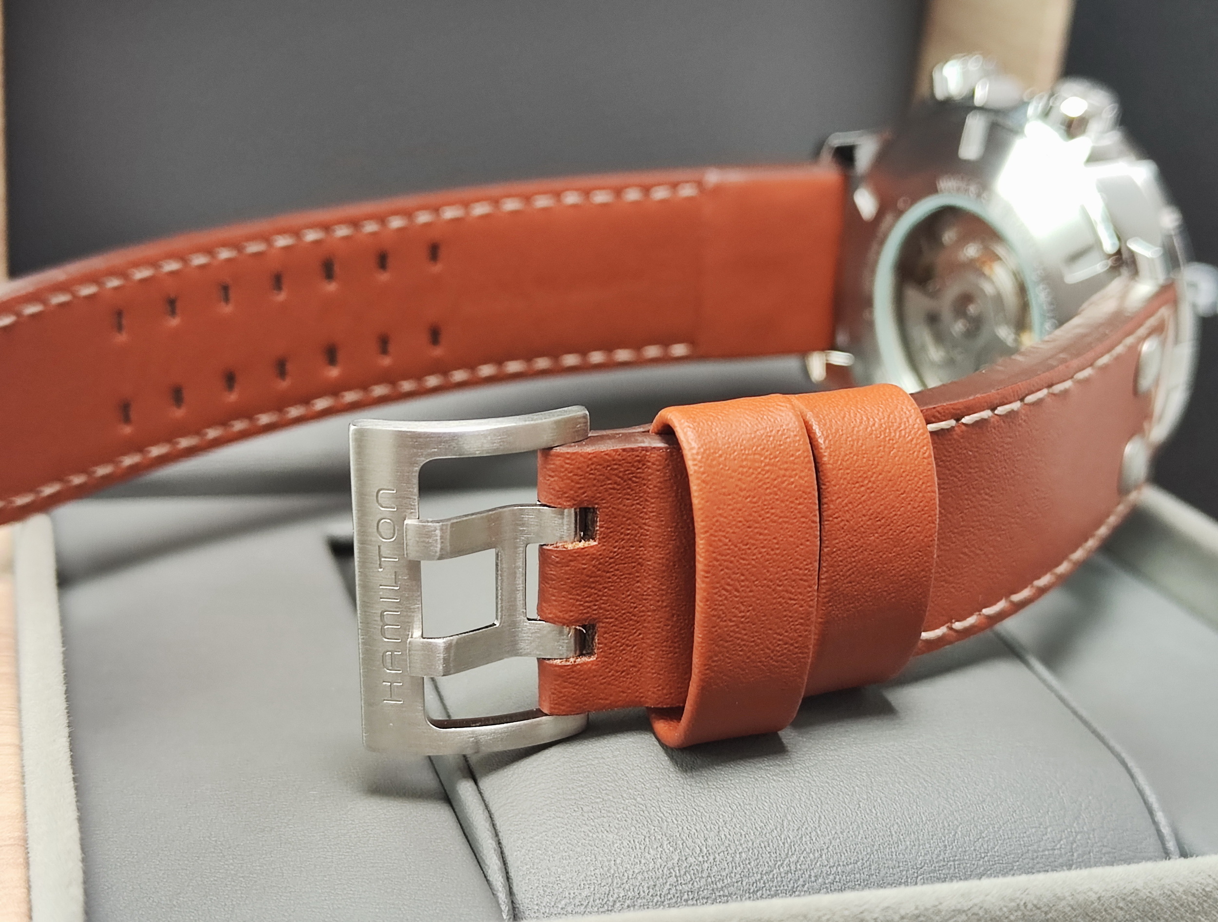 漢米爾頓 全新 卡其航空 X-Wind Day Date 大錶徑45mm  自動上鍊 綠色面盤~原廠盒單 2026AD 8