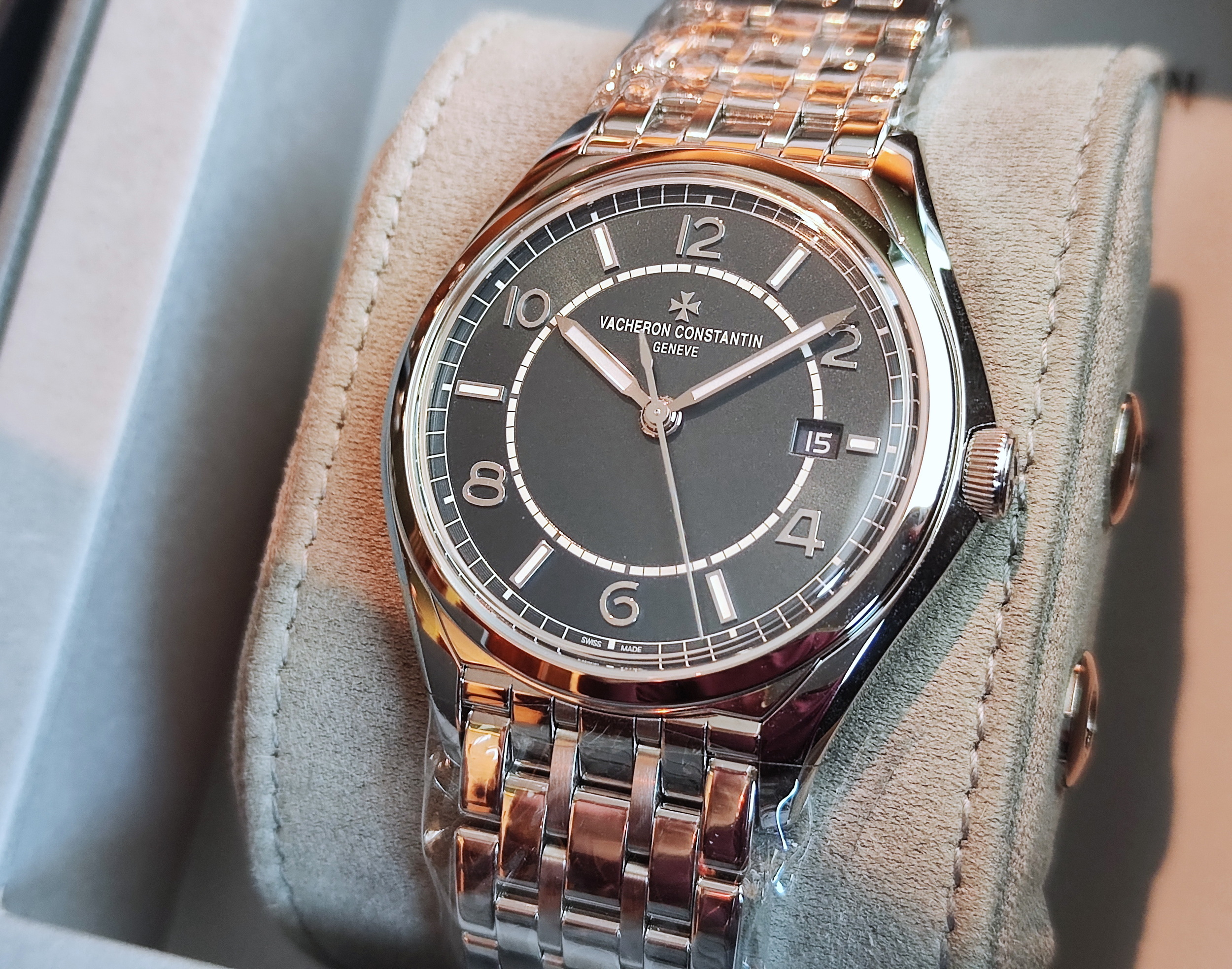 江詩丹頓 全新Fiftysix 4600E 藍色面盤 錶徑40mm 原廠鍊帶 自動上鍊 VC~原廠盒單 2025 3