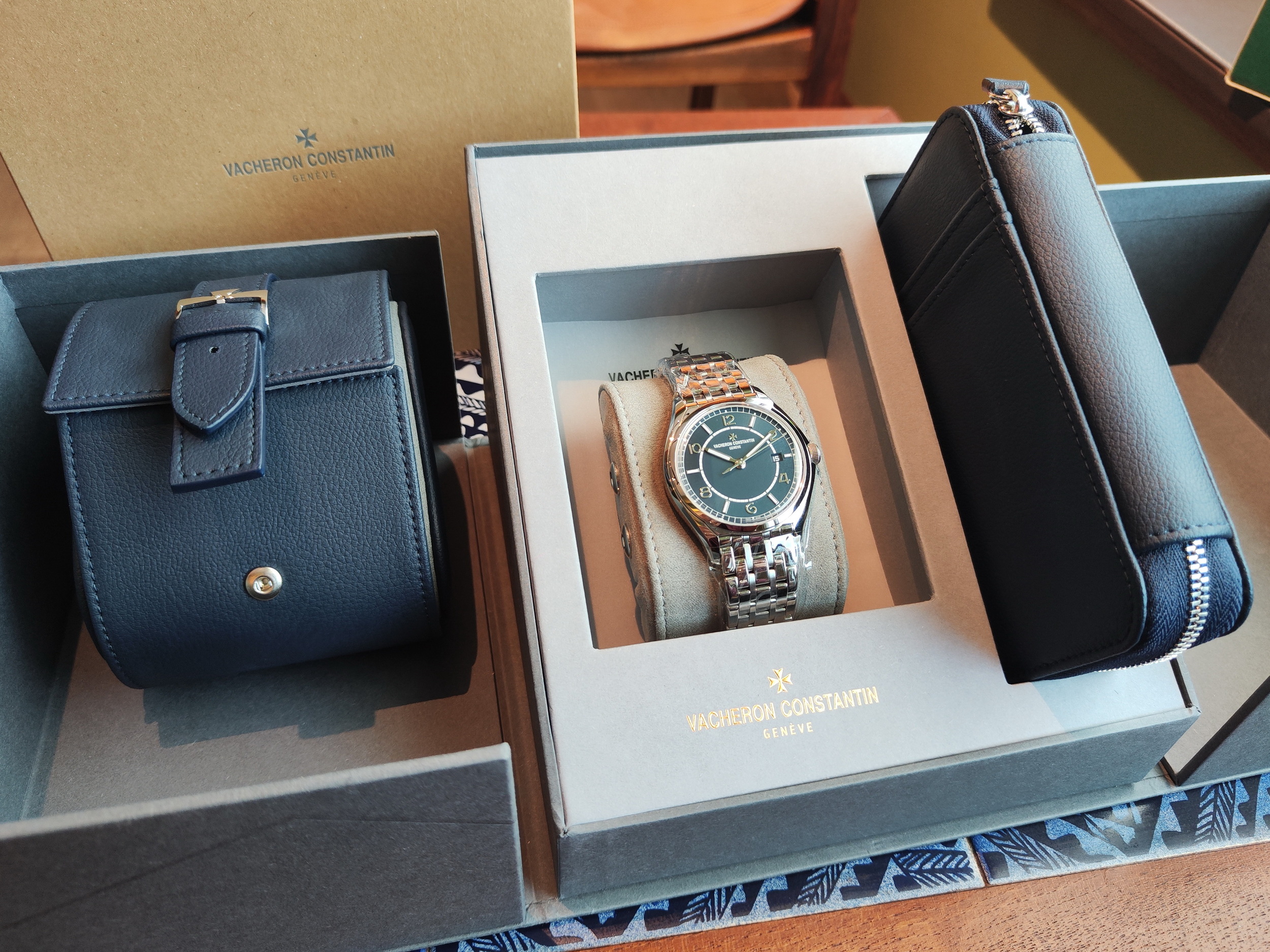 江詩丹頓 全新Fiftysix 4600E 藍色面盤 錶徑40mm 原廠鍊帶 自動上鍊 VC~原廠盒單 2025 7