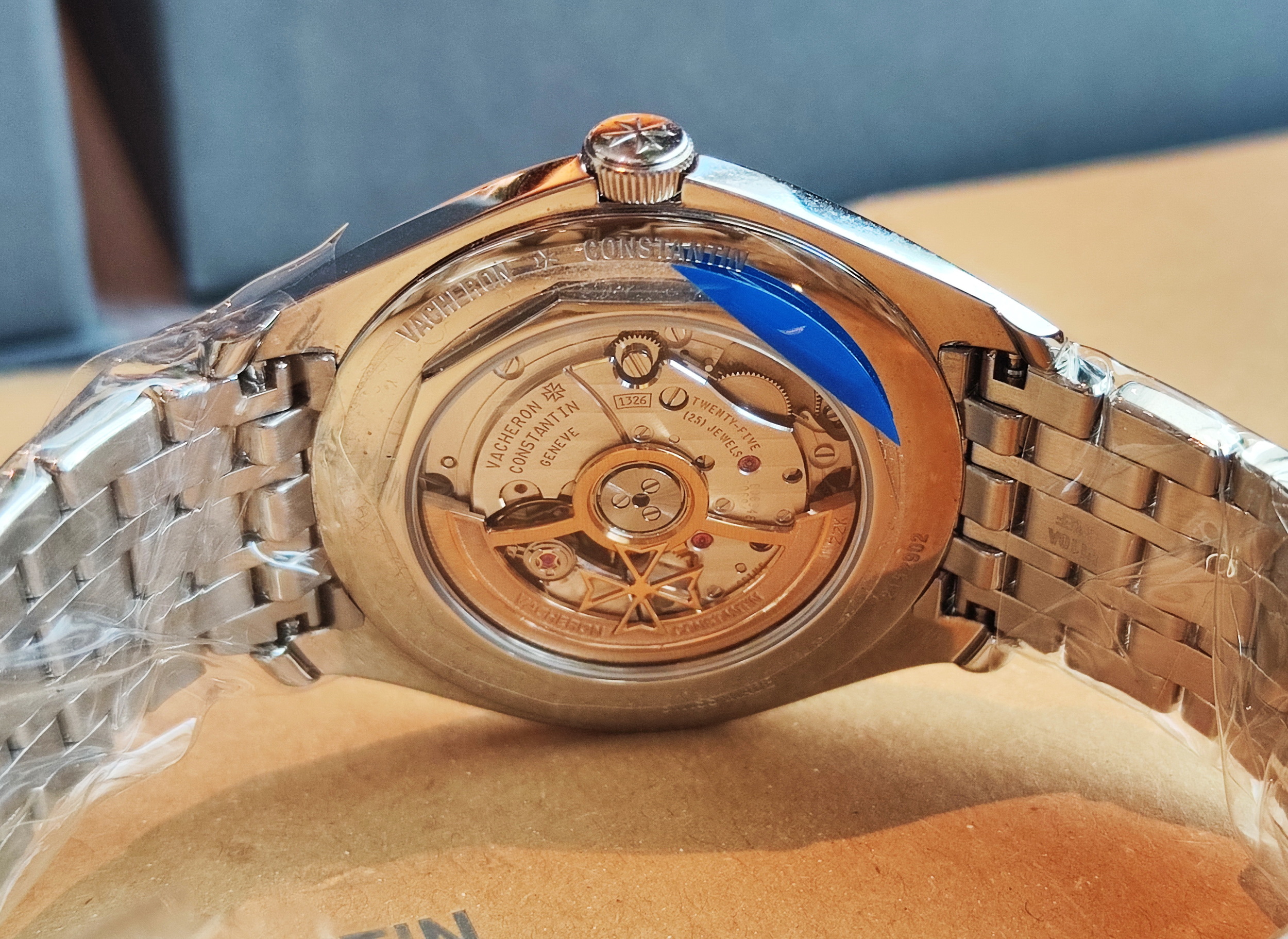 江詩丹頓 全新Fiftysix 4600E 藍色面盤 錶徑40mm 原廠鍊帶 自動上鍊 VC~原廠盒單 2025 5