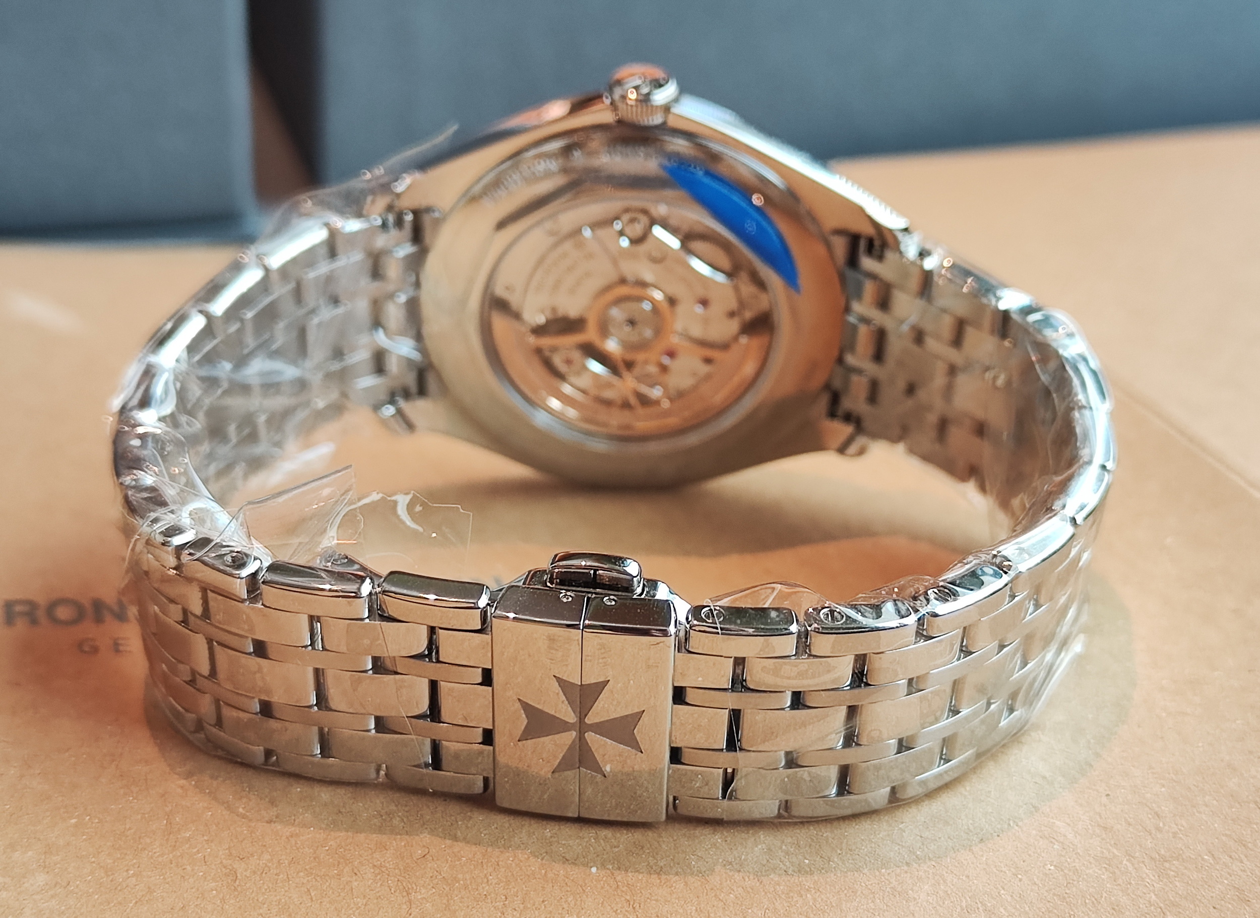 江詩丹頓 全新Fiftysix 4600E 藍色面盤 錶徑40mm 原廠鍊帶 自動上鍊 VC~原廠盒單 2025 6