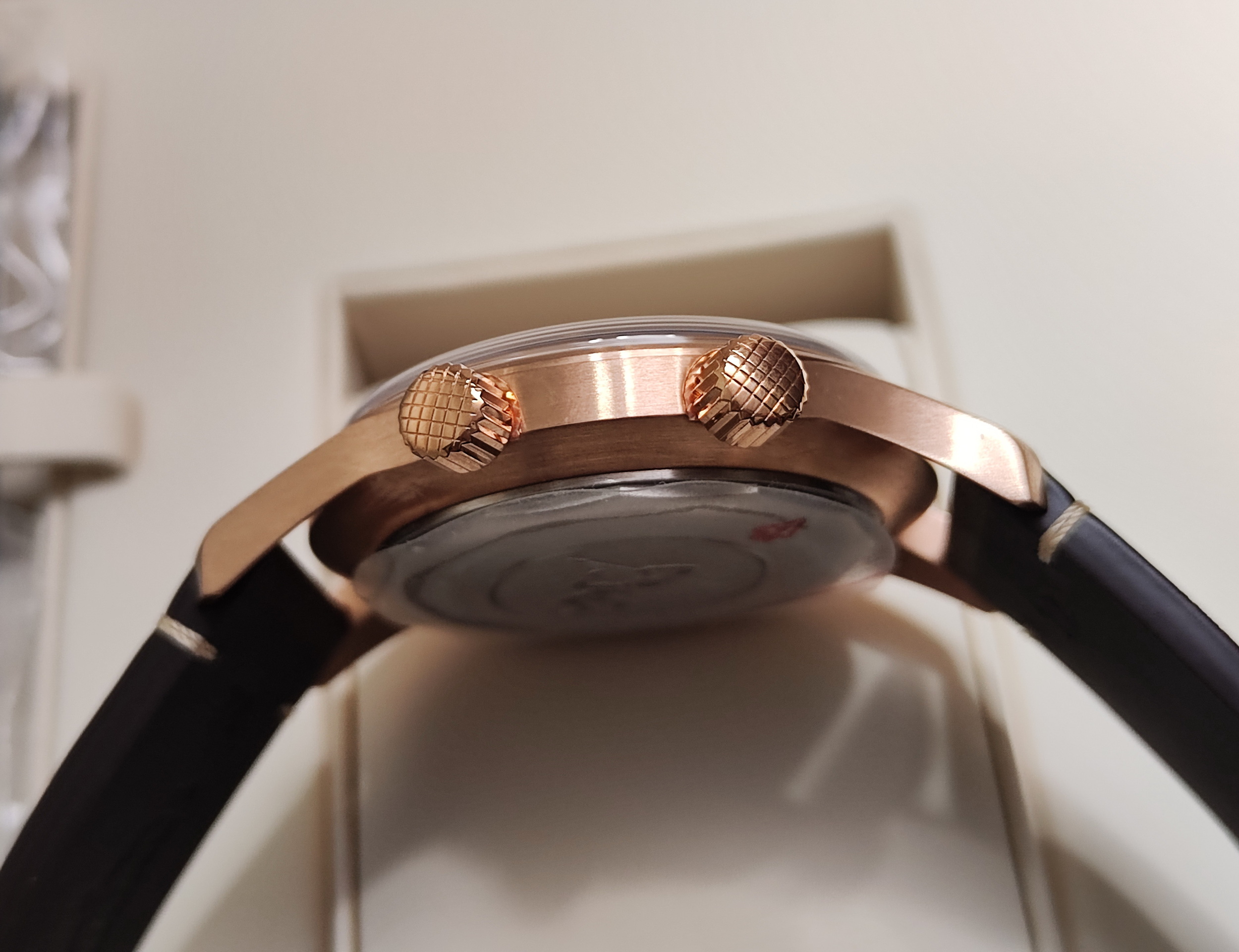 浪琴 全新 Legend Diver 青銅錶殼 漸層綠色面盤 大錶徑42mm 自動上鍊 BRONZE~原廠盒單 2025AD 5