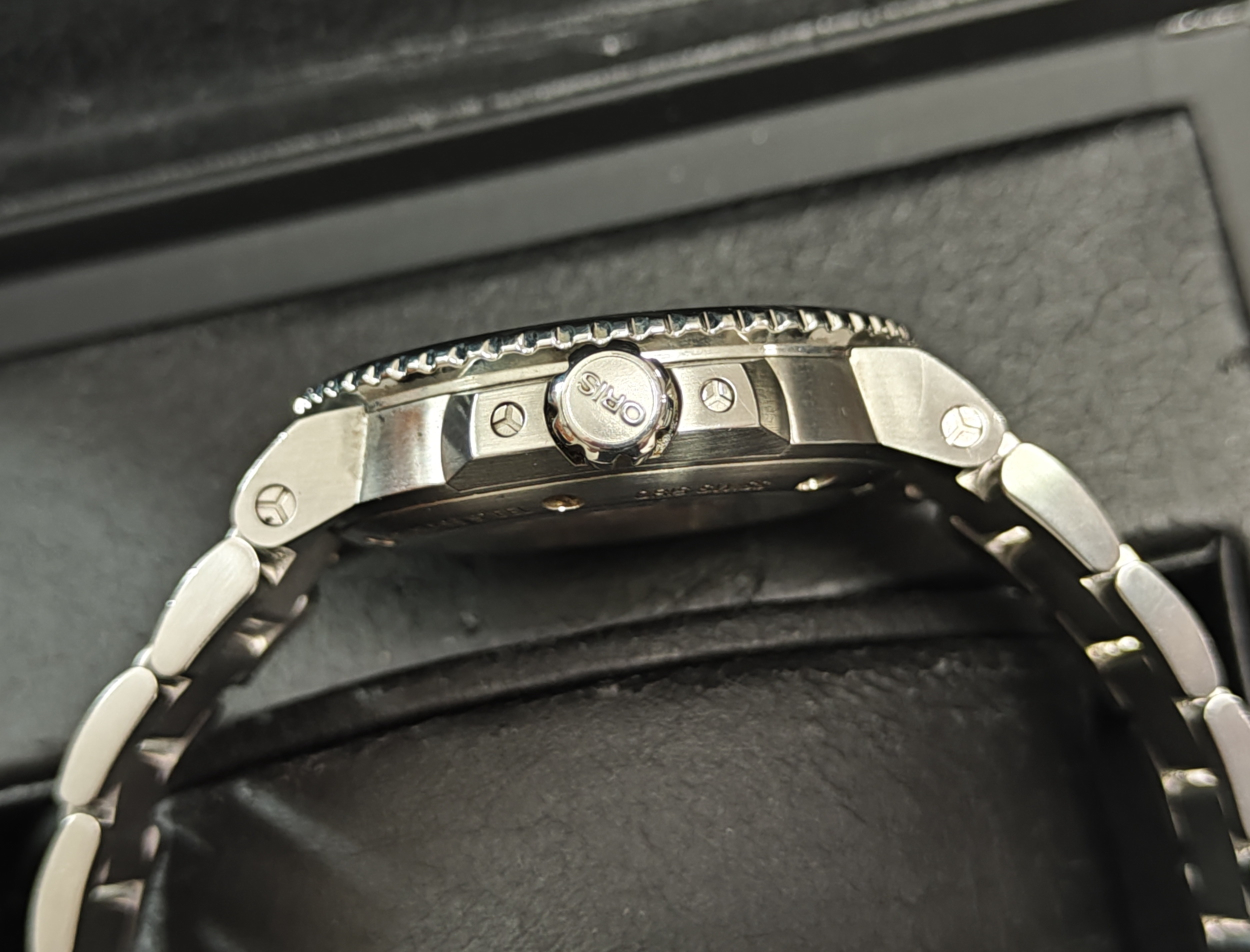 ORIS 歐力士 AQUIS 時間之海 藍色面盤 大錶徑43.5mm 黑色陶瓷圈 自動上鍊~原廠盒單 國內AD 4