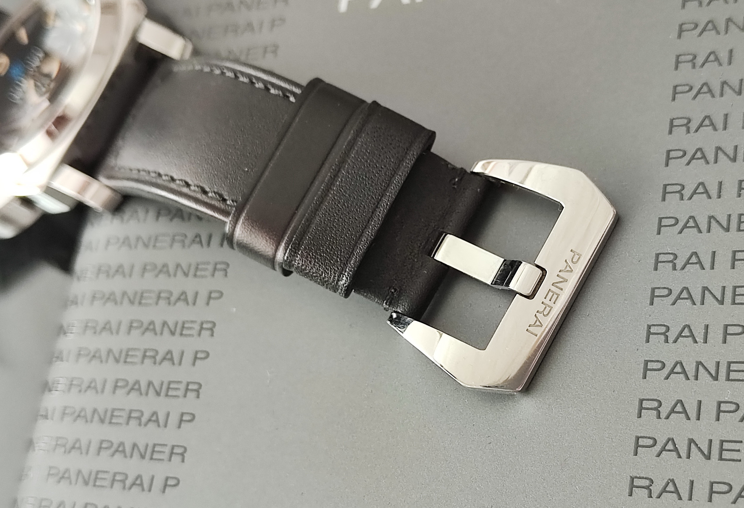 PANERAI 沛納海 PAM631 黑色面盤 菸草色刻度指針 大錶徑44mm 手動上鍊 LUMINOR 藍色商標 護橋款~原廠盒單 2018 7